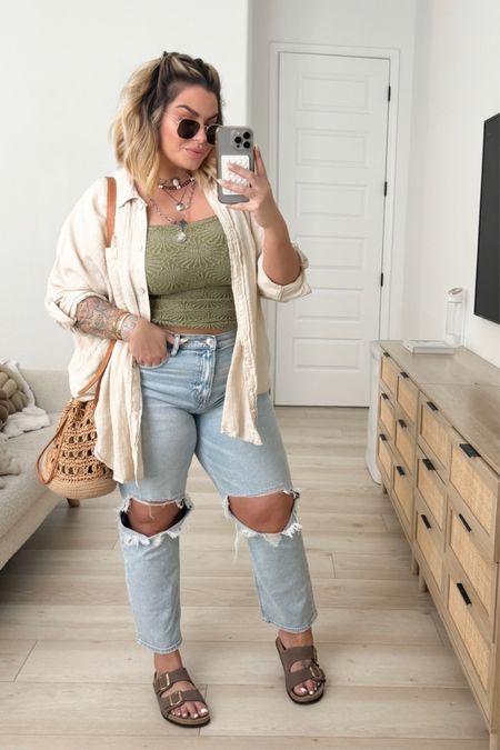 Jeans 14
Tank M/L free people but also linked amazon one as well.
Shirt linked similar 
Bag is old so also linked similar 
Sandals tts 
Lipstick Kim kw
Liner nyx natural 
#midsize #ootd #casualoutfit 

#LTKmidsize #LTKstyletip #LTKfindsunder100