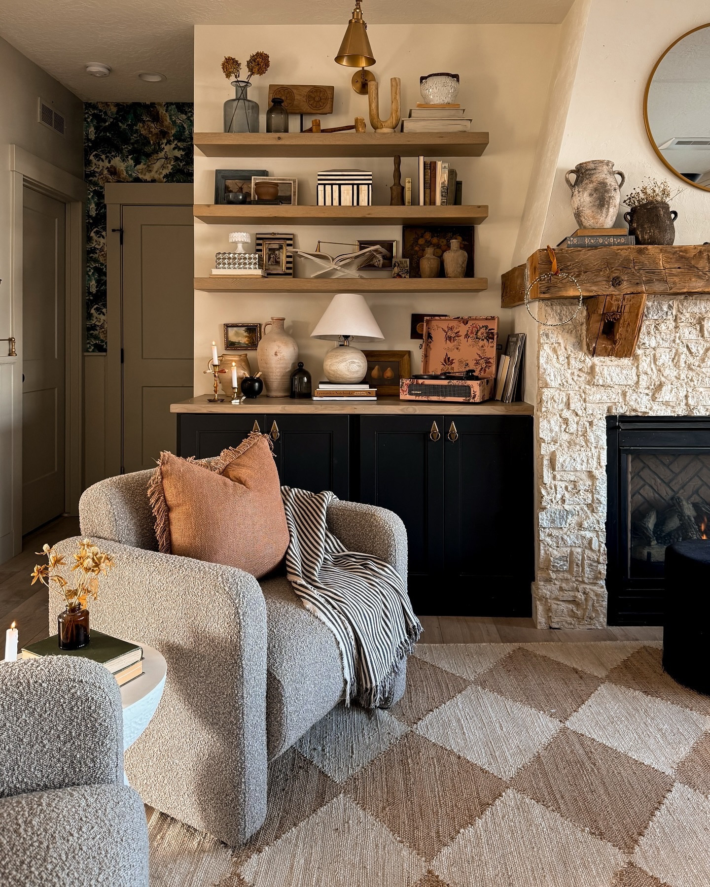 New years snaps with new chairs ✨🫰🏻🖤🕯️🌸

#LTKHome #LTKU #LTKFindsUnder50