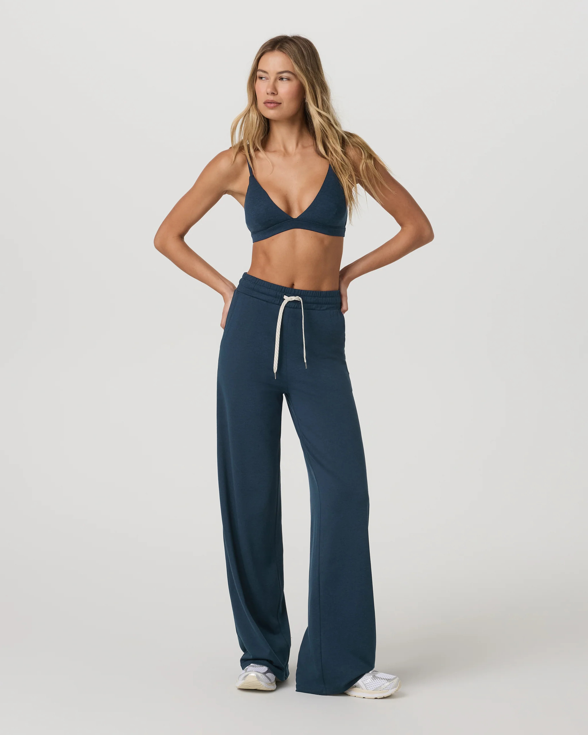 Halo Triangle Bra | Vuori Clothing (US & Canada)