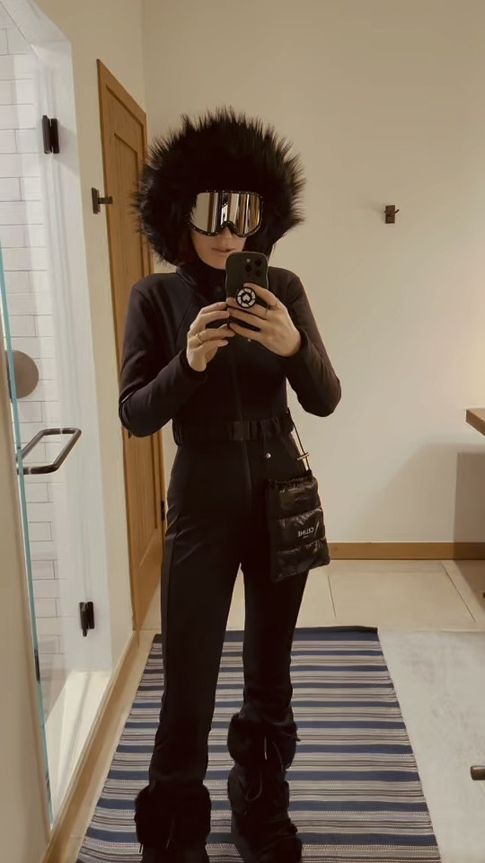 Watch for my Day 1 ski look!⛷️

#LTKHoliday #LTKSeasonal #LTKfitness