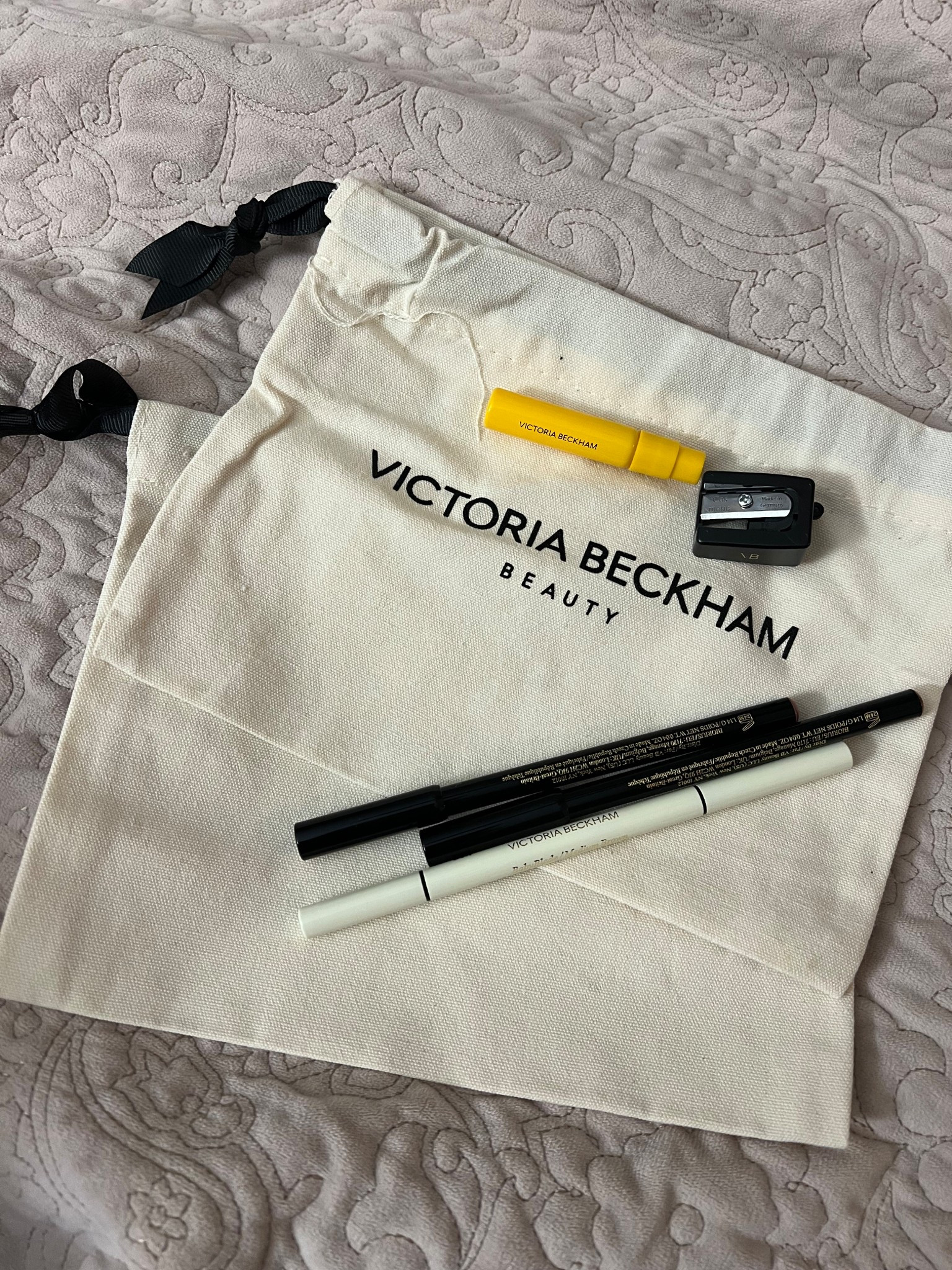 Victoria Beckham Beauty eyebrow pencil and lip liners 

#LTKFindsUnder100 #LTKGiftGuide #LTKBeauty