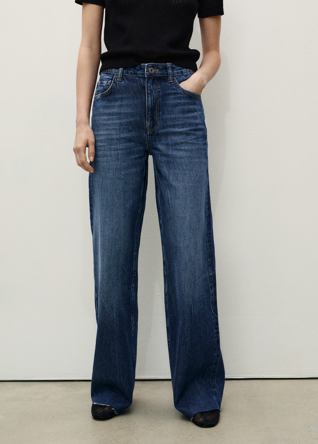 Danila wideleg high-rise jeans - Women | MANGO USA | Mango (US/MX/AU)
