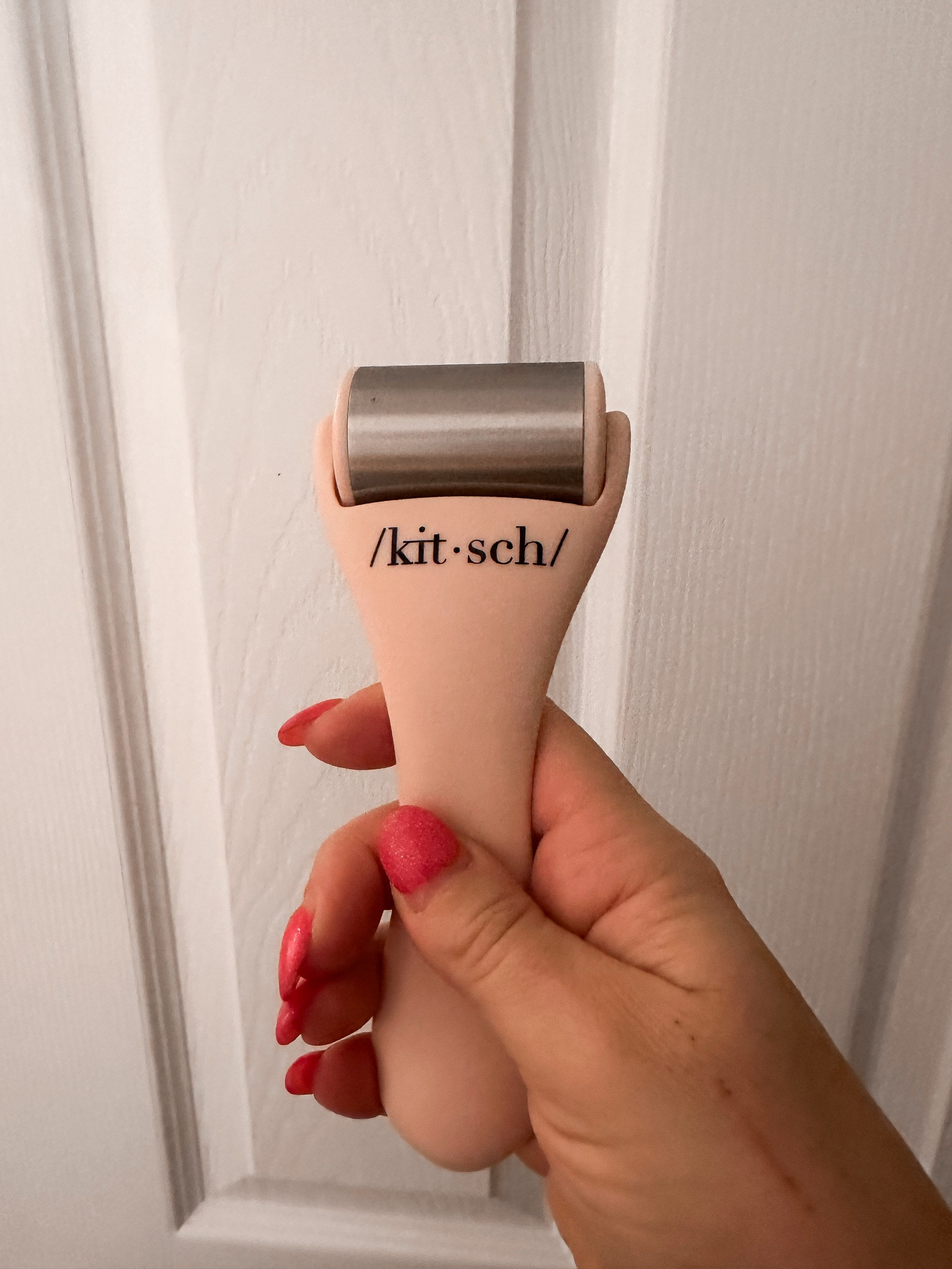 Don’t sleep on this ! Bye bye puffy eyes 

#LTKfitness #LTKfindsunder50 #LTKbeauty