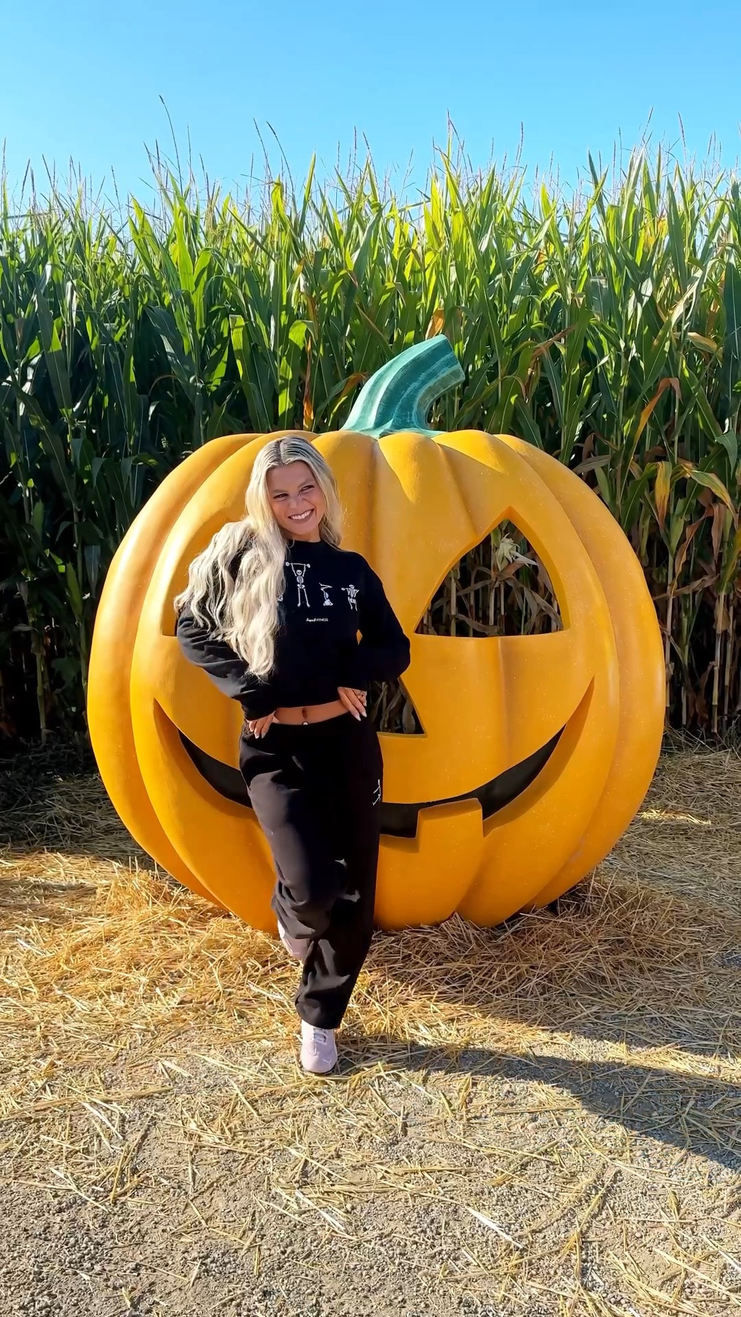 Do you have spooky season and working out….. look no further 👻🤭👀🖤

#LTKSeasonal #LTKootd