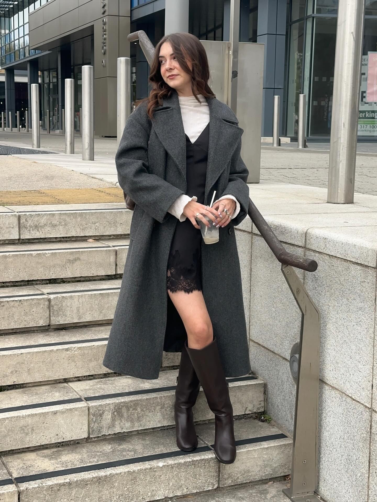 Pretending I’m a corporate girl 

#autumnoutfitideas #ootd #kneehighboots #myperfectoutfit