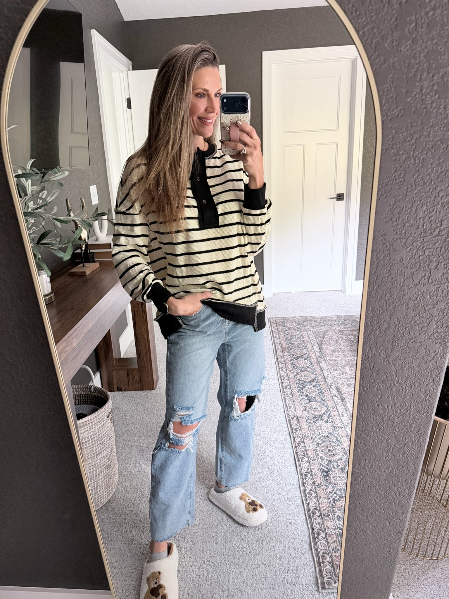 Cozy stripes + broken-in denim = my ideal casual day outfit. 🤍🖤 Linking this whole look on LTK — comfy, easy, and mom-life approved.

striped top, casual outfit, ripped jeans, cozy style, everyday look

#LTKootd #LTKFindsUnder50 #LTKStyleTip