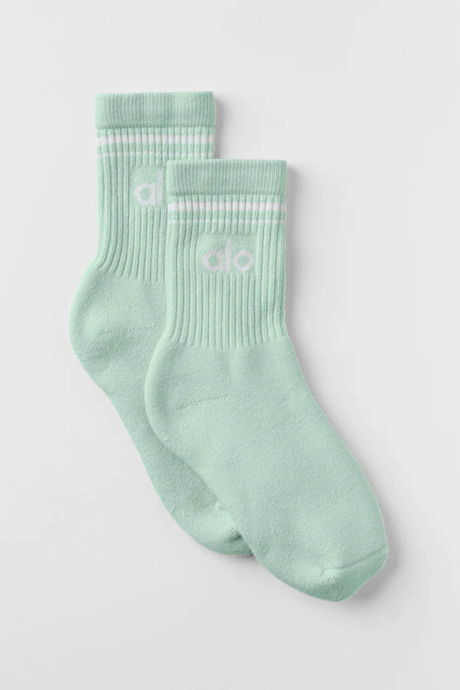 ALO | Half-Crew Throwback Socks in Spearmint/White Green, Size: Medium | Alo Yoga (US)