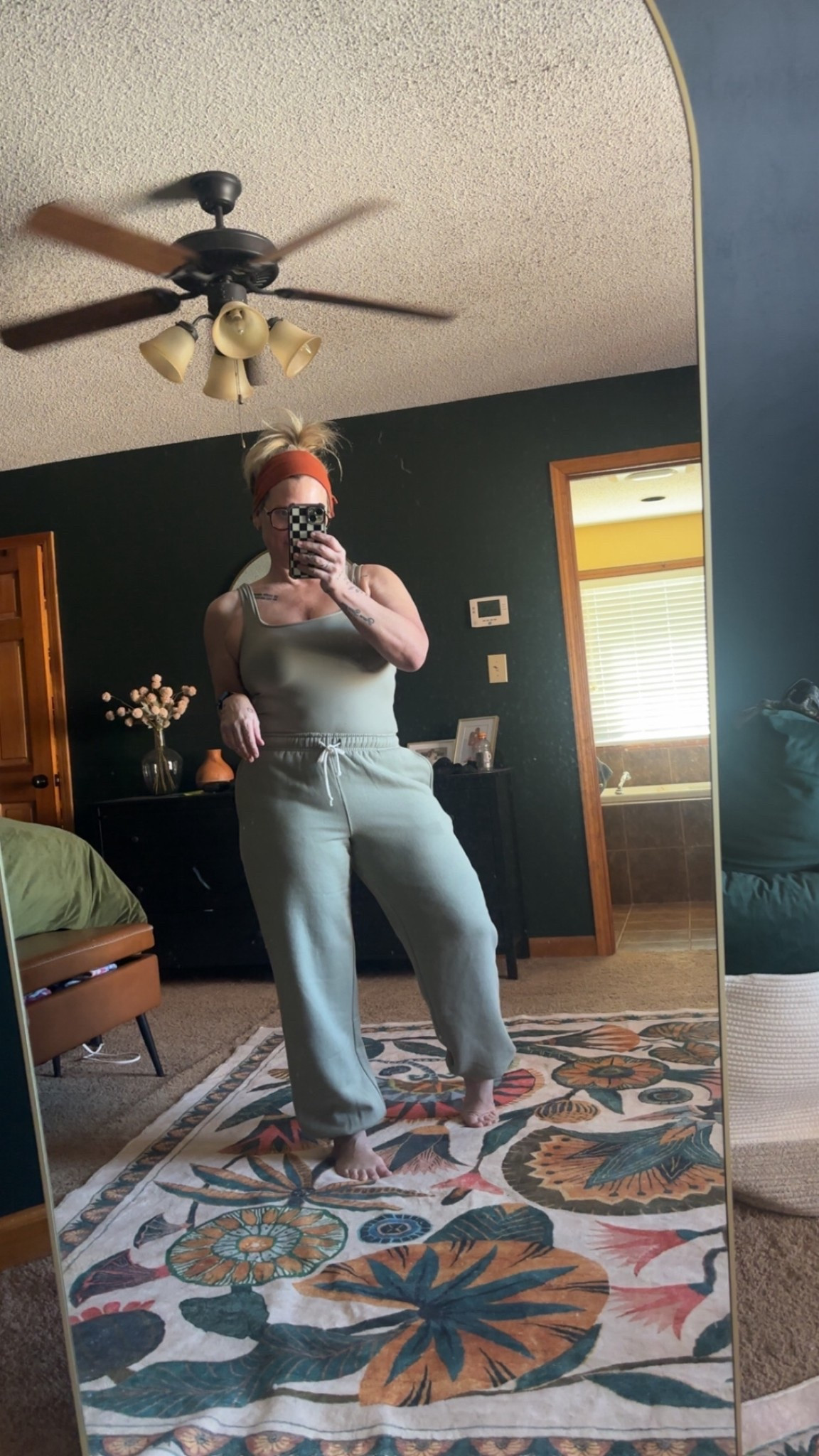 Comfy OOTD
Pants: Medium 
Tank: Large

#LTKMidsize #LTKootd #LTKSpringSale