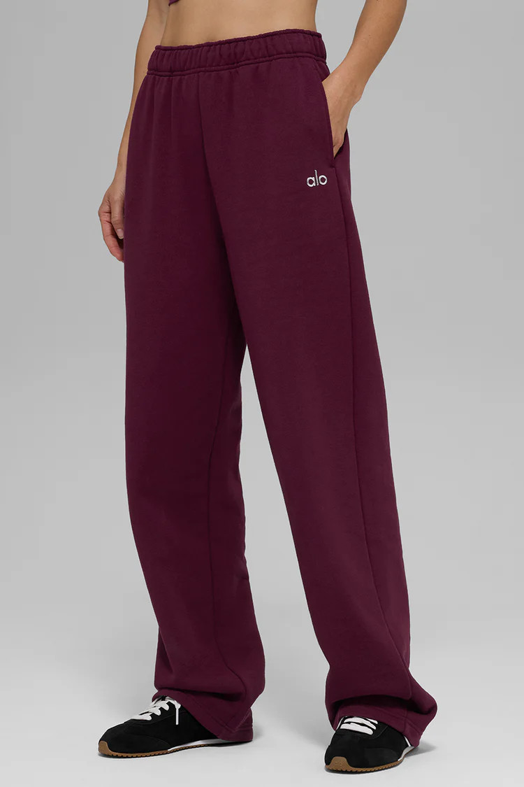Accolade Straight Leg Sweatpant - Burgundy | Alo Yoga (US)