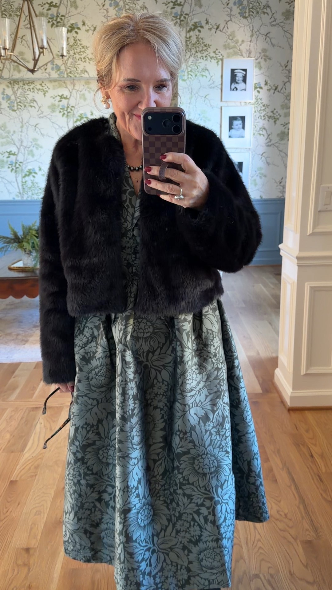 @tuckernuck size medium 
Coat medium petite 
Fleece lined tights 
Slingbacks on sale! 

#LTKOver40 #LTKPetite #LTKHoliday