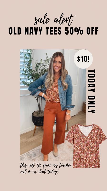 Teacher outfit idea / business casual workwear outfit! Size S tee  // 2 pants // 
