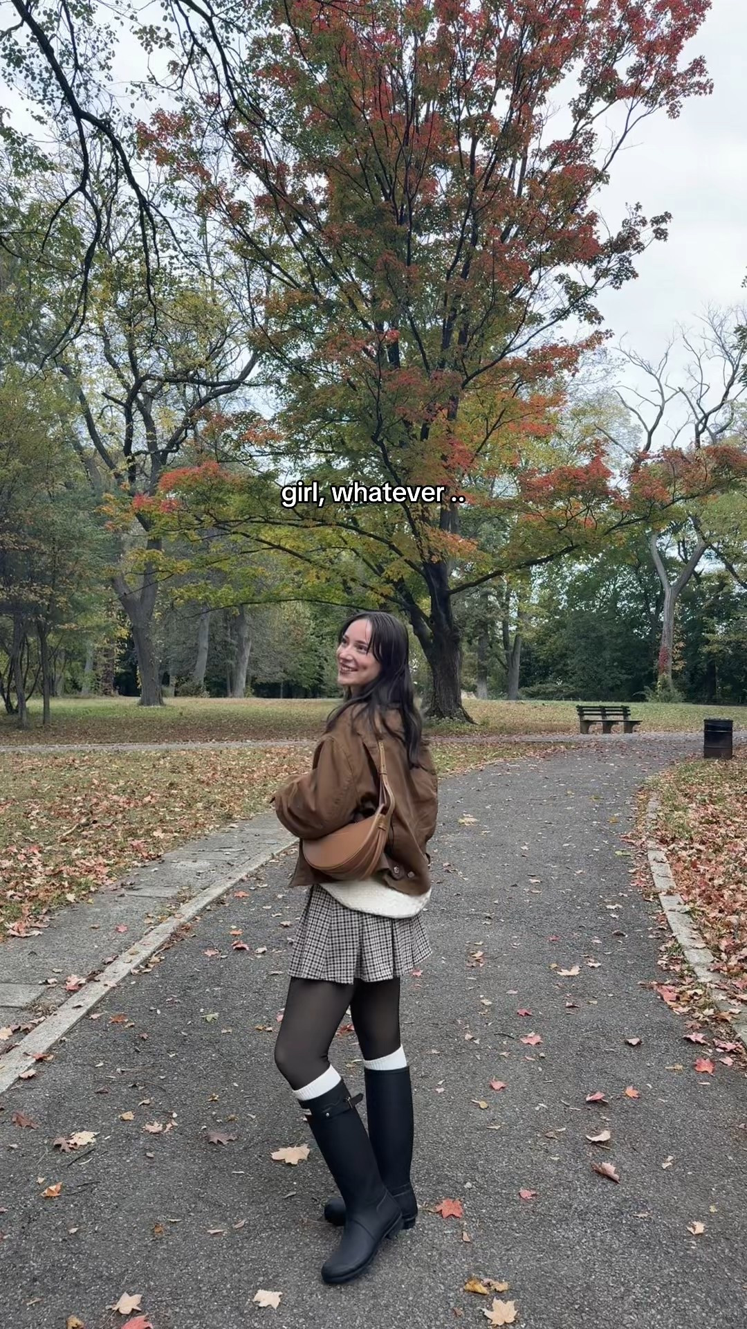 coastal fall outfits, city girl style, chic coffee shop looks, SoHo streetwear inspo, preppy fall outfits, minimalist everyday style, trendy autumn outfits 2025, casual chic New York outfits, neutral fall wardrobe, capsule closet inspo, pinterest aesthetic, Pinterest outfit, outfit ideas, outfit inspo, outfit inspiration, ootd inspo, casual style, casual outfit ideas, everyday outfit, autumn fashion trends, fall outfits, fall outfits women, nyc style, nyc autumn outfits, barn jacket, hunter boots, hunter boots outfit, rain boots, 