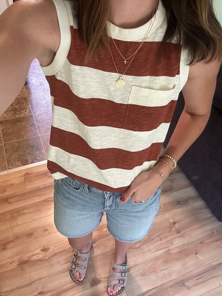 Todays outfit. Loving this comfy and casual summer look. 👌🏻

Tank - small
Shorts - 26 (size down if in between) 
