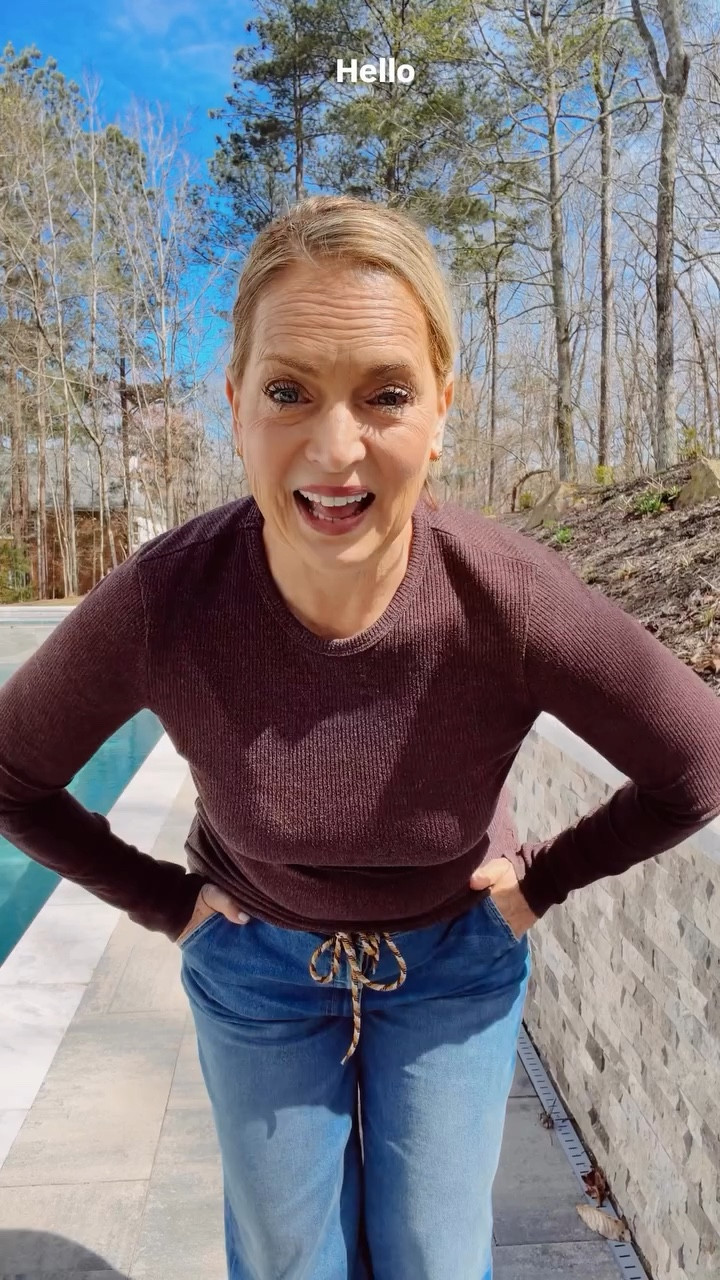 I’ve always said that “I’m dressing my age, just cooler” and I thought it might be fun to share what I mean by that. How do we do this in practice. Look 1 is with a an updated denim style. Still very grown-up, but modern and cool. What do you think? Have you grabbed a pair of drawstring jeans yet? 

Comment PIXIE for options. 

#modernmidlifecool #dressingmyagejustcooler #showupinyour50s #showupinmidlife #drawstringdenimover50

Comment PIXIE below to receive a DM with the link to this post on my LTK ⬇ https://liketk.it/60Jun