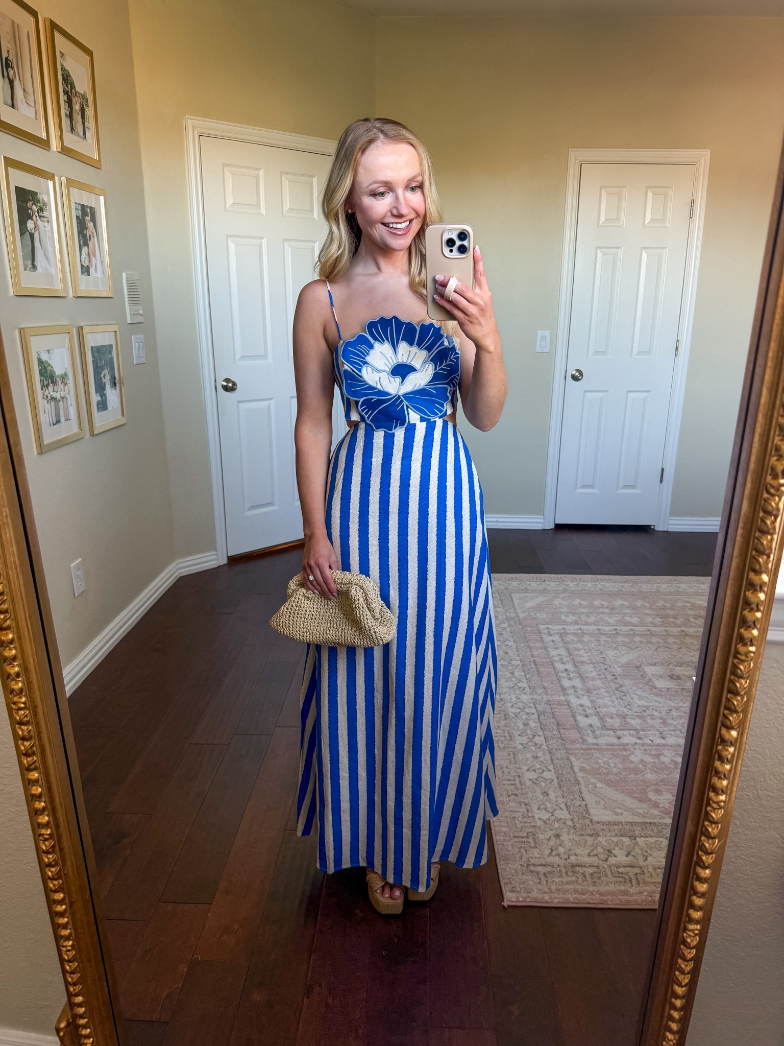 I don’t think I’ve ever loved a dress more! This Farm Rio dress is perfect for vacations! Wearing an XS 

#LTKootd #LTKPetite #LTKSeasonal