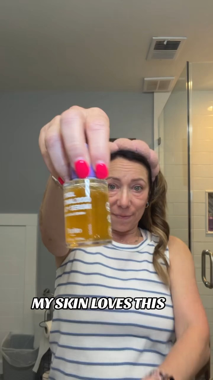 The PURITO NAD+ Serum has been such a nice addition to my skincare routine lately. It feels lightweight, layers beautifully with other products, and leaves my skin looking healthier, smoother, and more refreshed.@PURITO SEOUL #purito #nadserum #kbeautyskincare #glowingskin #over50beauty