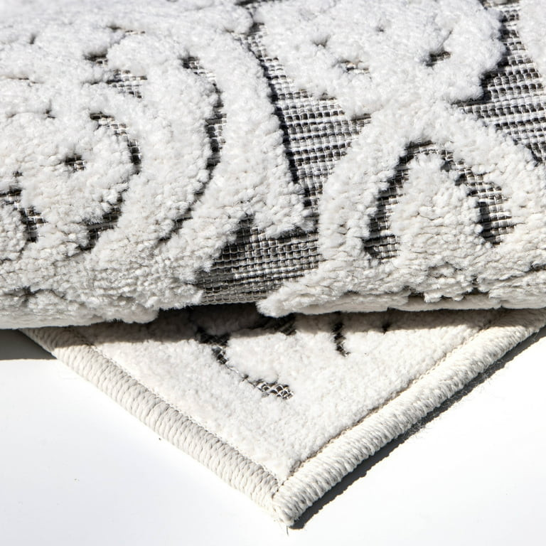 My Texas House Dahlia Indoor/ Outdoor, Floral Medallion, Area Rug, Natural Gray, 5' x 7' | Walmart (US)