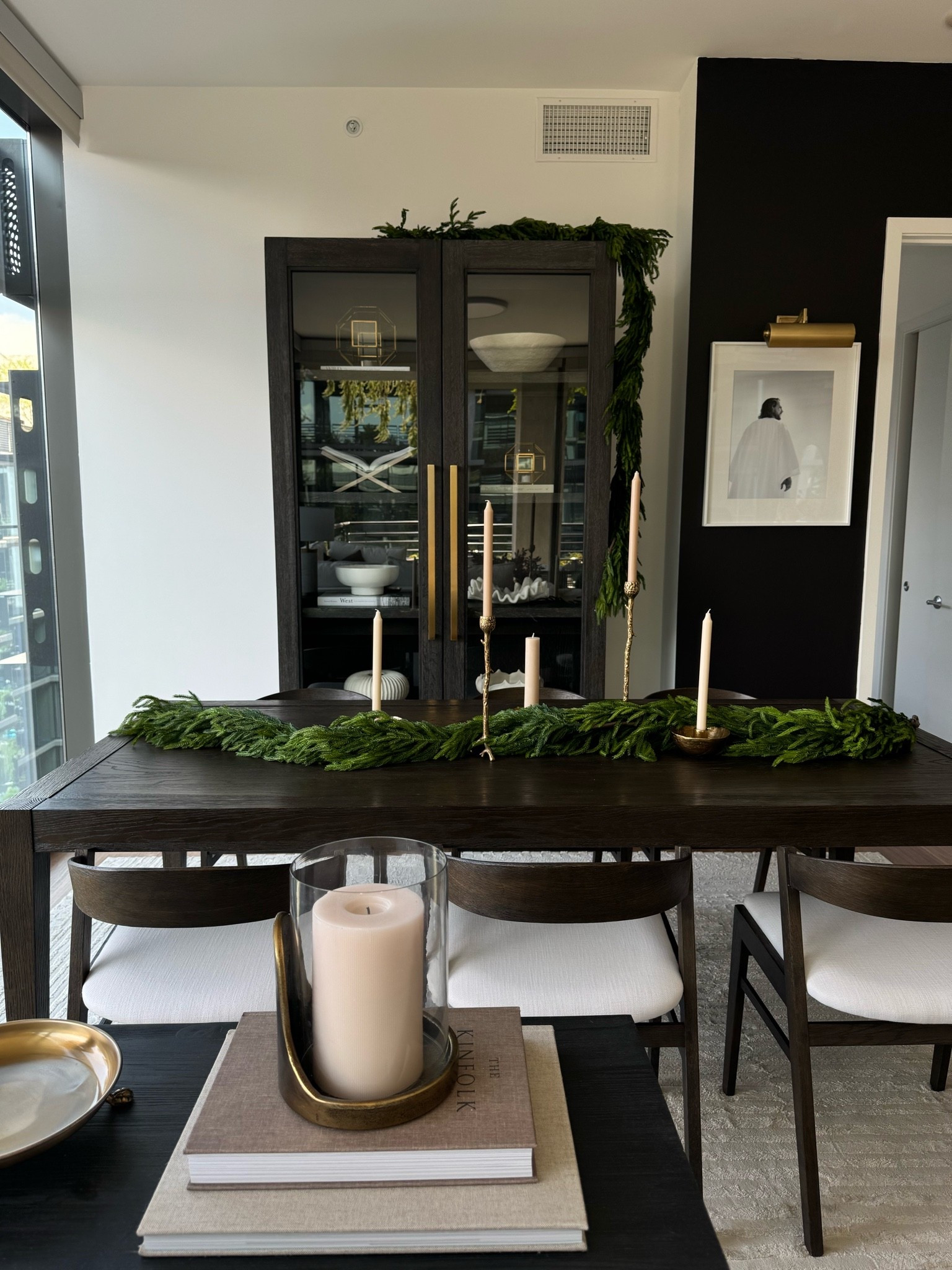 The best garland🎄🎄This is the deluxe version which is so full and still bendable, perfect for draping or across a table

#LTKSeasonal #LTKHome