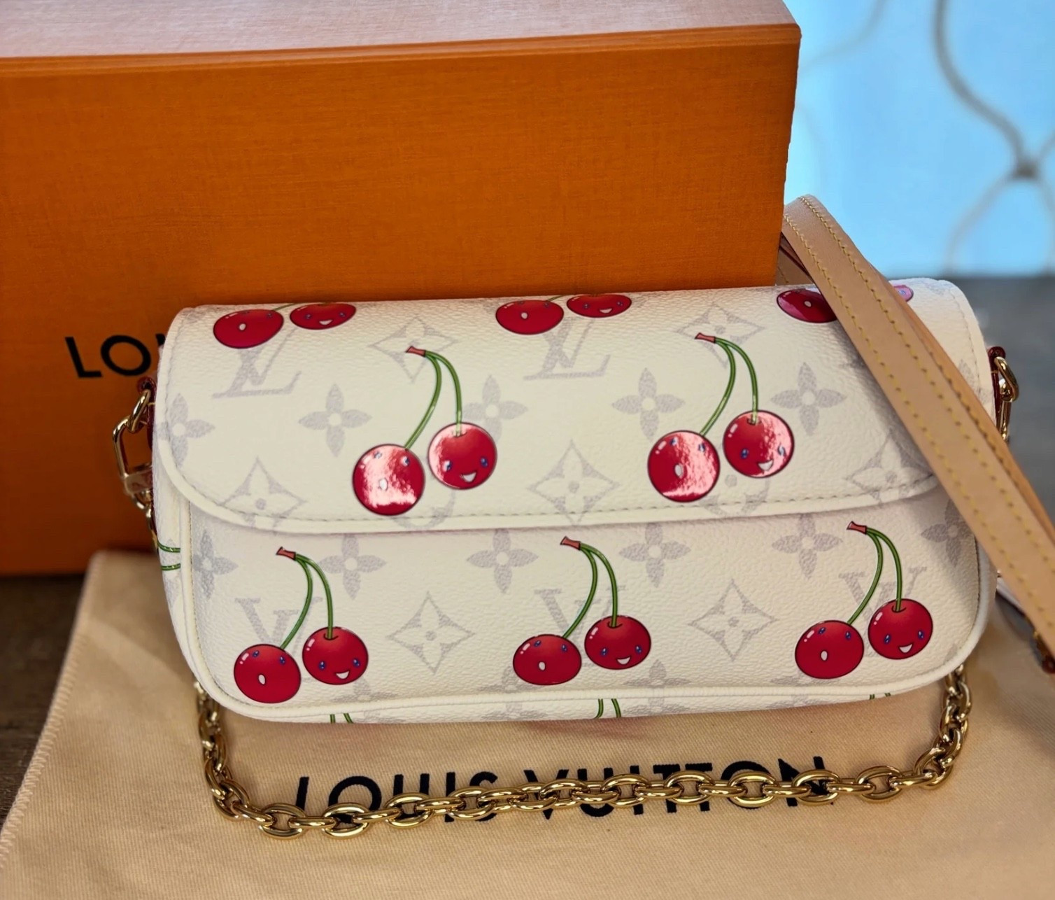 🍒 Cherry crossbody #dhgate

#LTKFindsUnder50