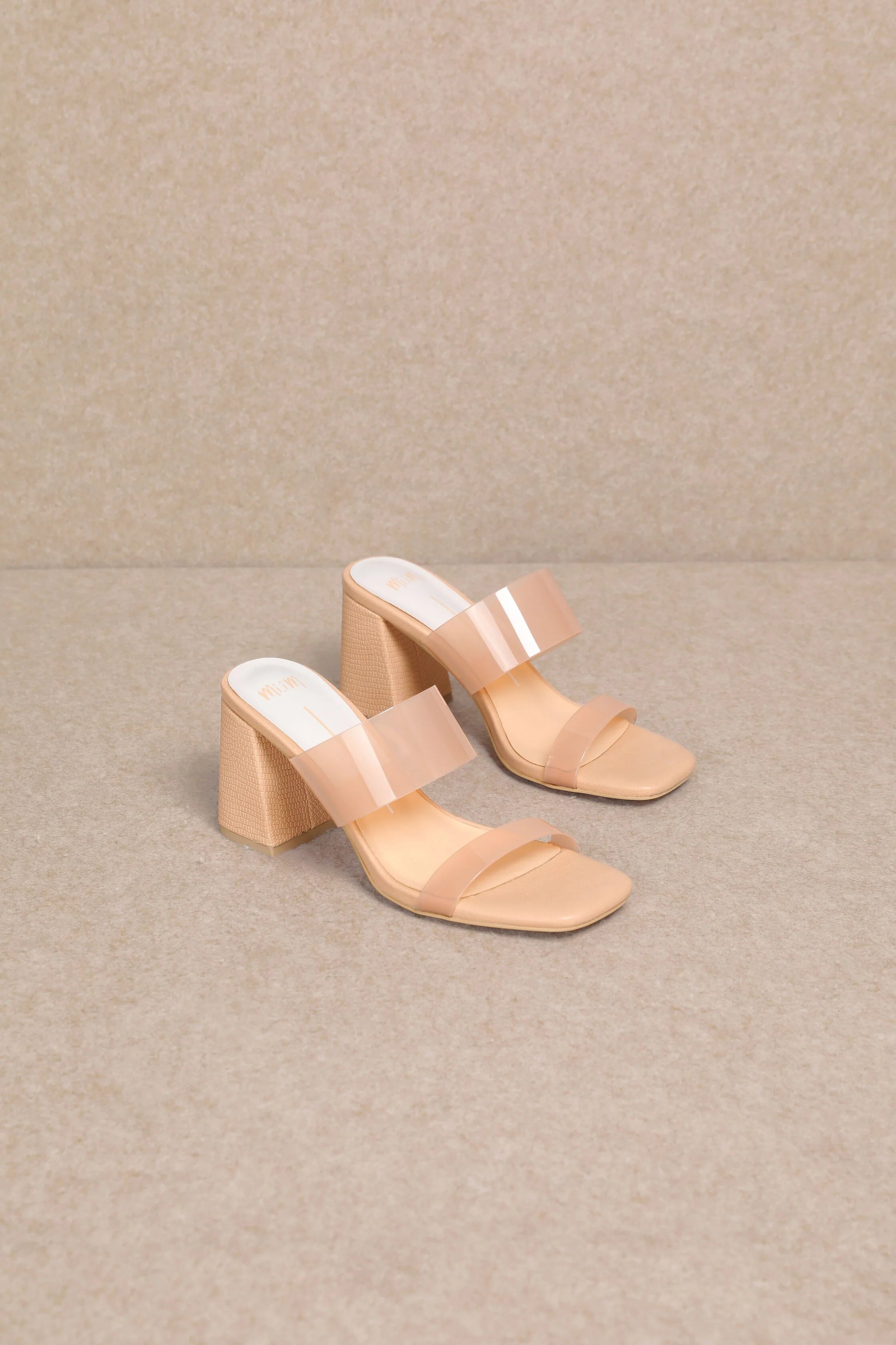 Bagan Transparent Heel - Apricot | Triple Threads
