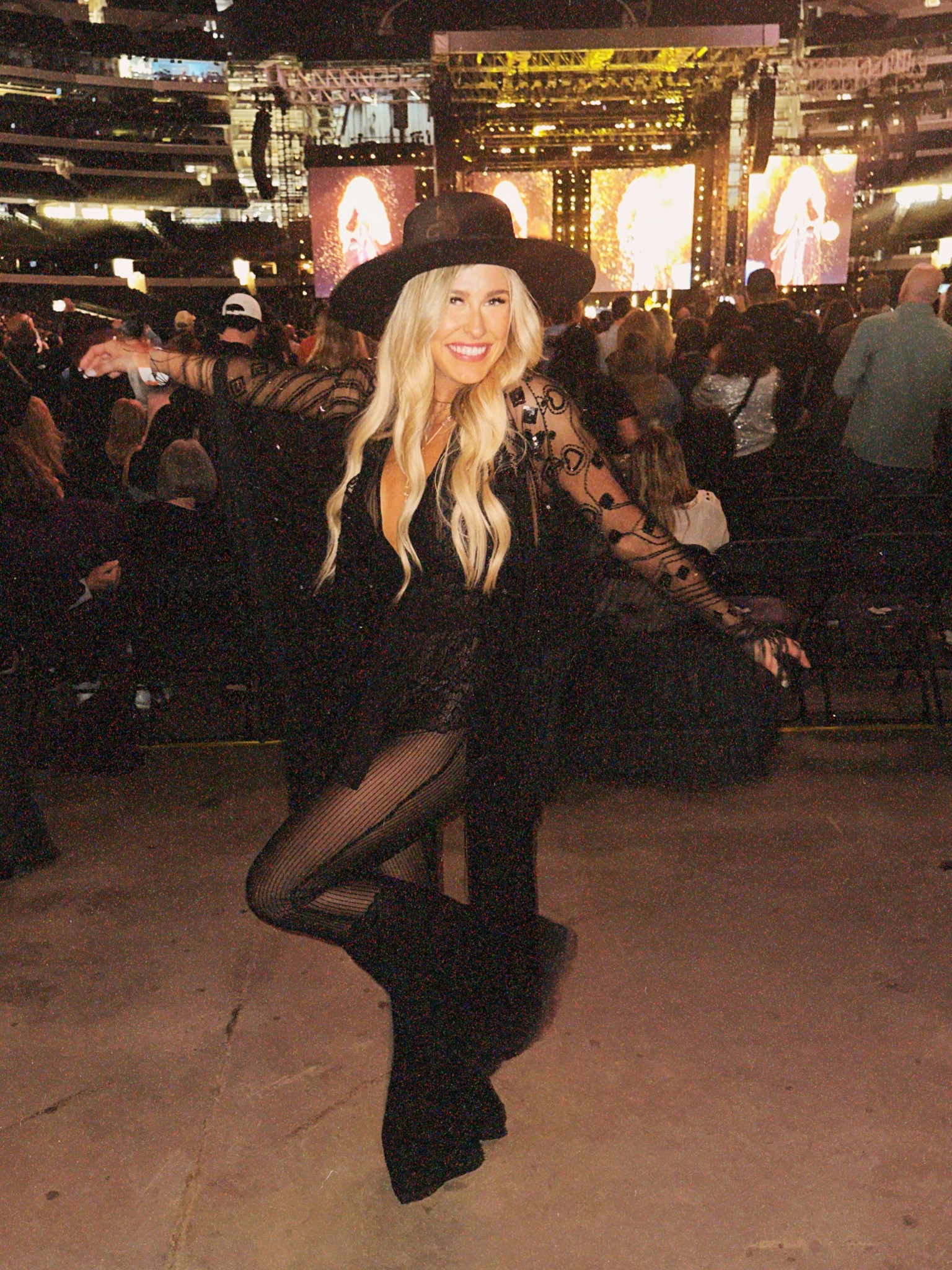 Stevie nicks inspo

#LTKFestival #LTKparties #LTKbeauty