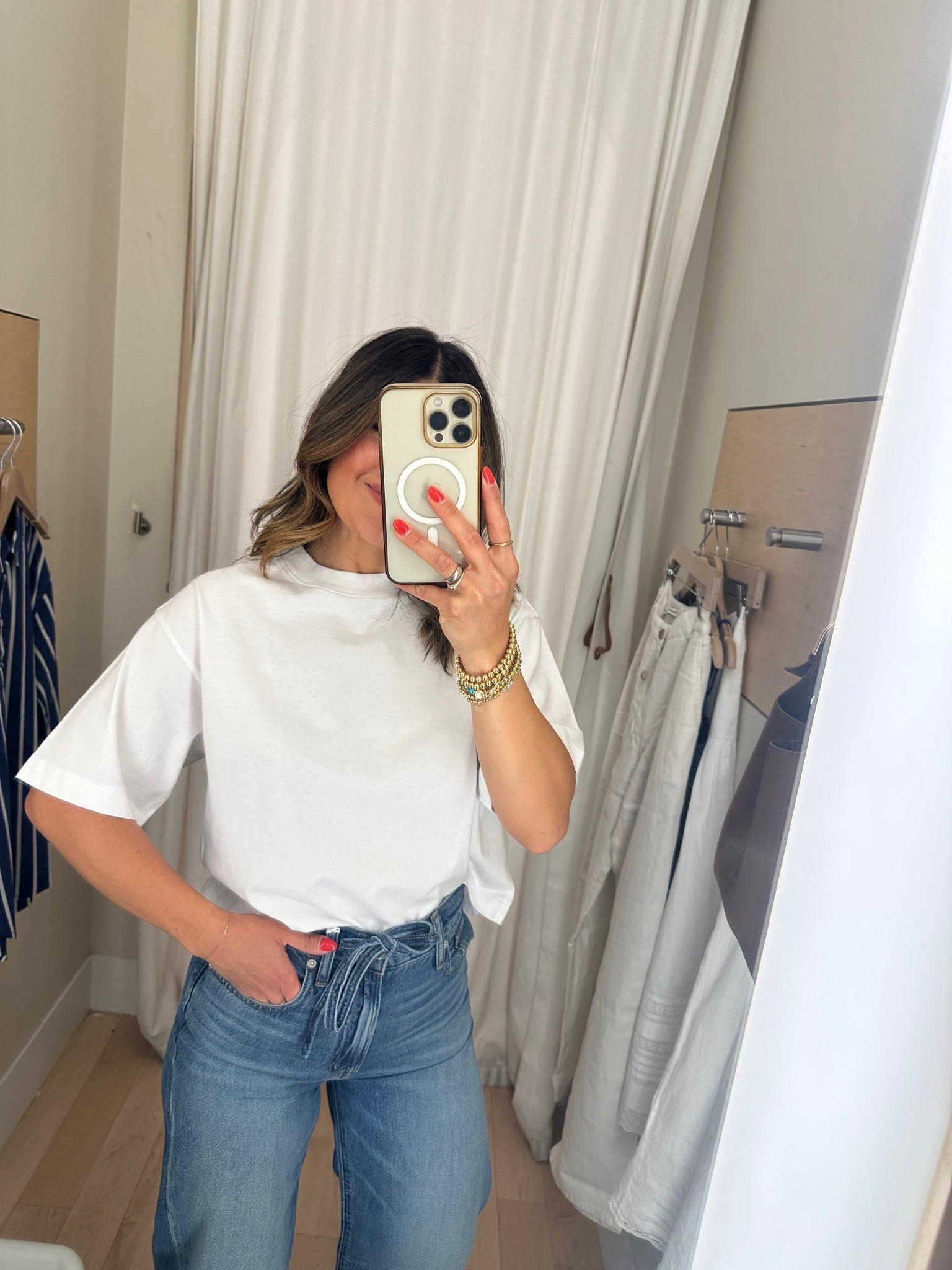 The most perfect white tee! It’s boxy and a little cropped and the fabric is thick! Take 20% off with code LTK20
Tee size xs
Jeans size 24

#LTKootd #LTKSaleAlert #LTKxMadewell