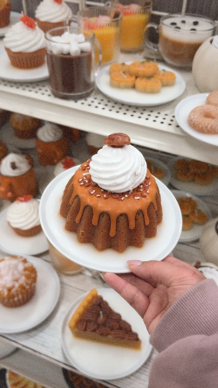 “Pie” for me to send these to you. Running to Michael’s for these pie candles!! 

#fallaesthetic #gilmoregirls #cozyfall #fallhomedecor