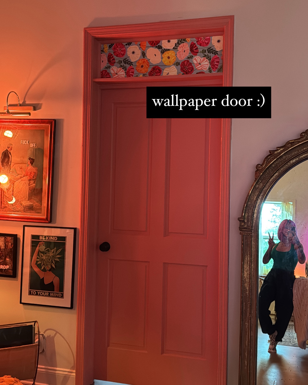 im addicted to wallpaper :)