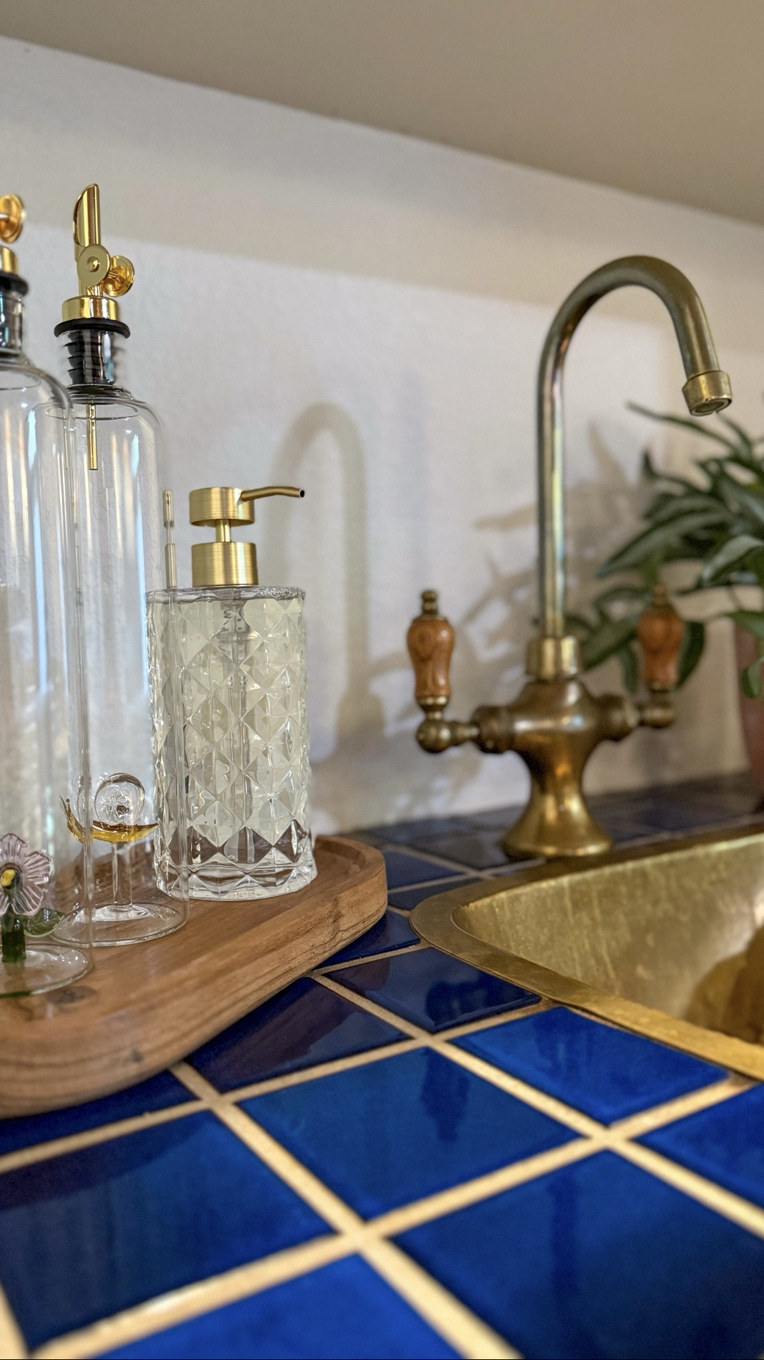 From cluttered catch-all to cute little bar. ✨

Nothing major changed here. We simply refreshed the cabinetry with paint, added new gold hardware, and styled the space with its purpose in mind.

#LTKHome