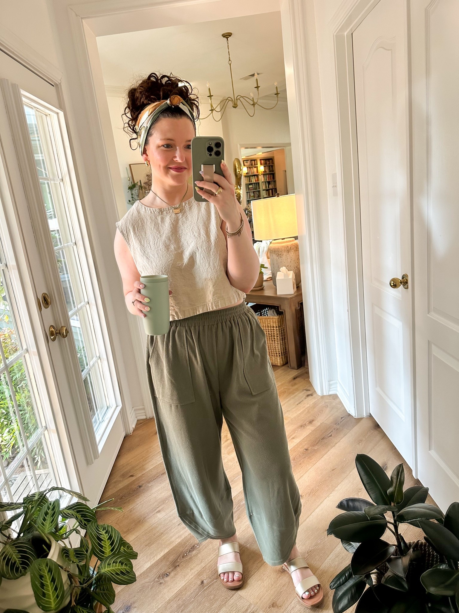 But these barrel pants (with elastic and pockets) in allll the colors!

#LTKSeasonal #LTKStyleTip #LTKMidsize