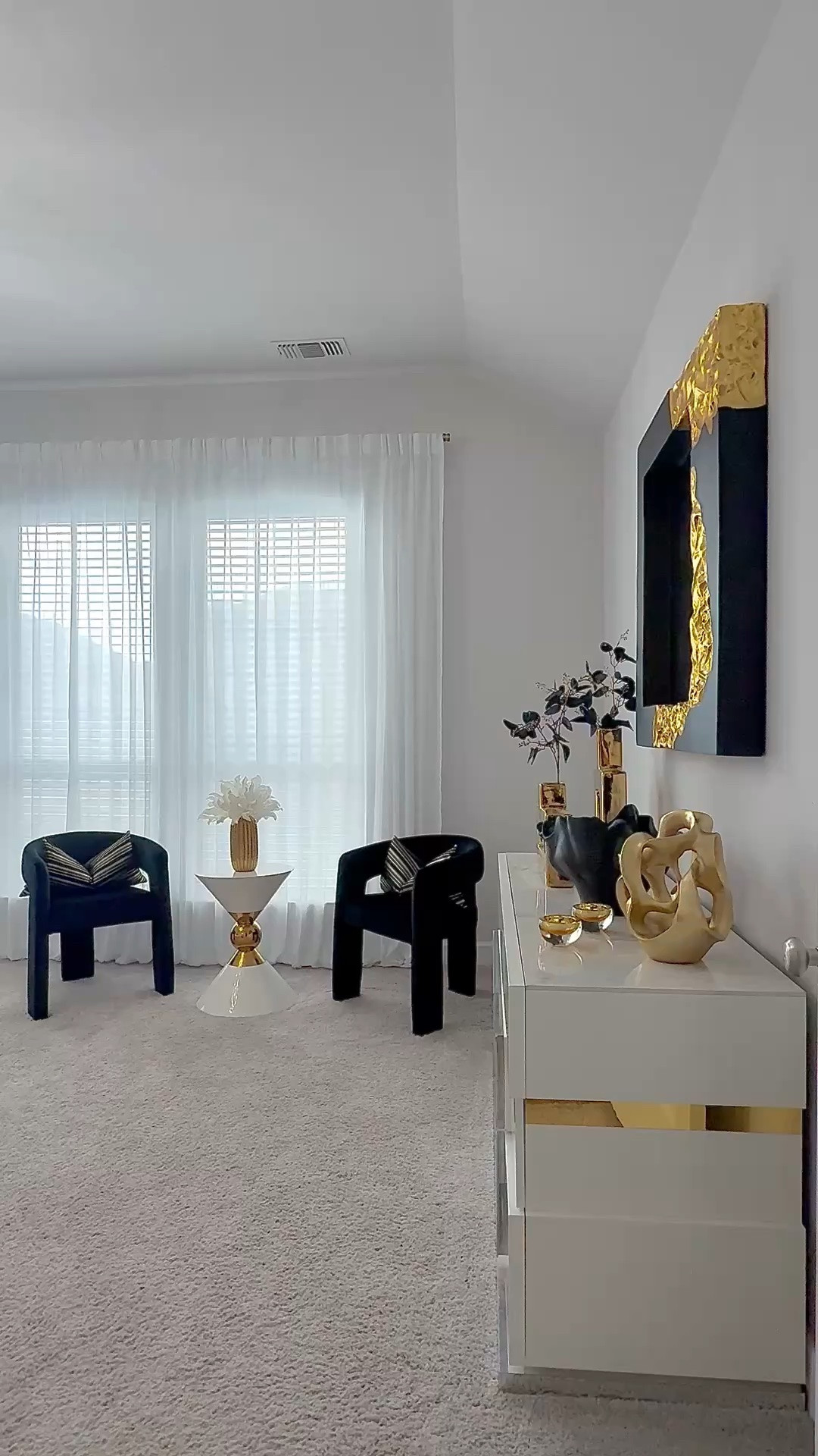 Master Bedroom 🤍🖤✨

DISCOUNT CODES:

KK5 - 5% off Z GALLERIE 
HM199 -  14% off HOMARY 
KIKI26 -12% OFF DAYALANE

#LTKHome