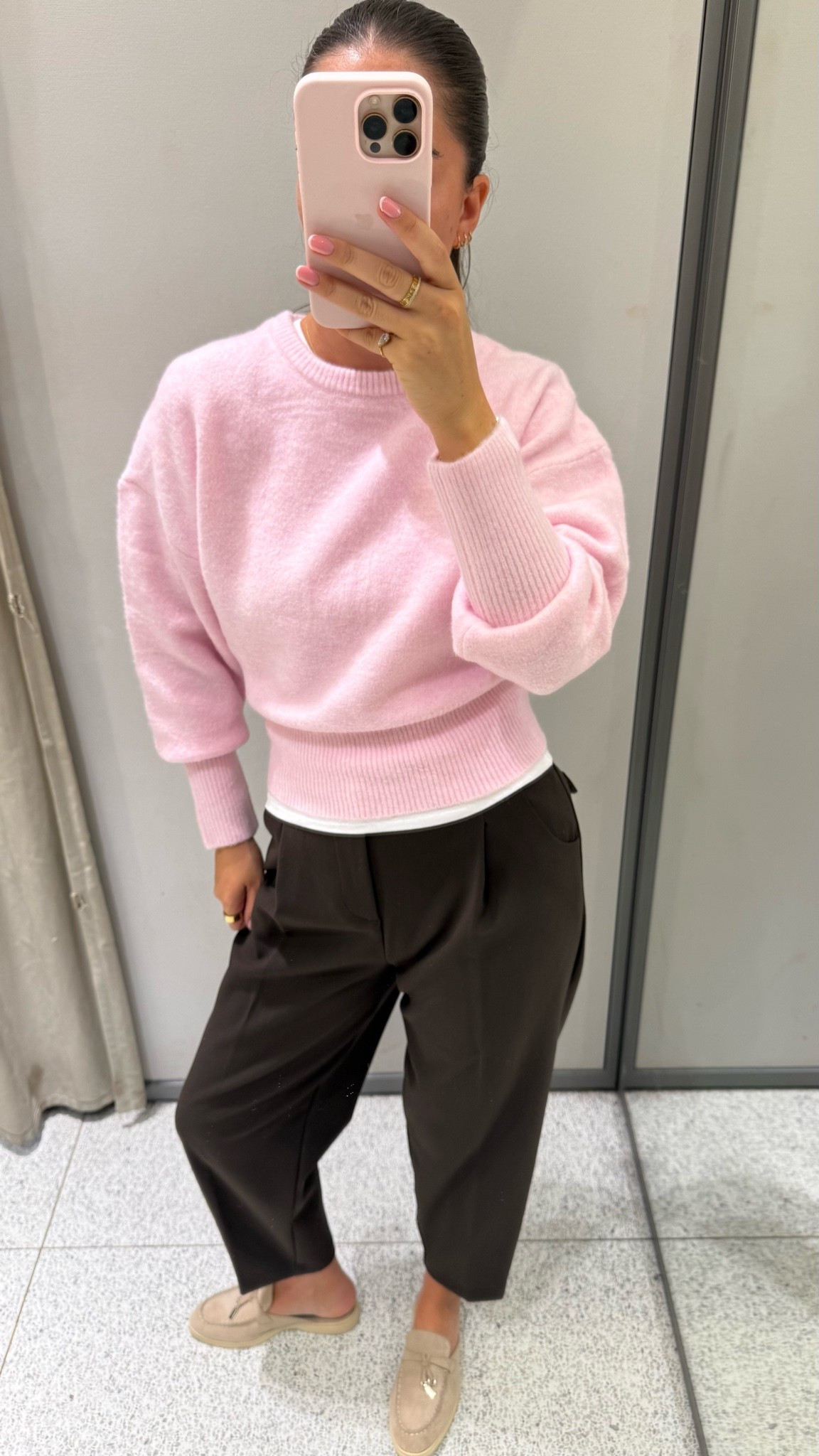 Workwear - chic - pink knit - brown trousers -business chic - staples

#LTKautumn #LTKworkwear #LTKstyletip