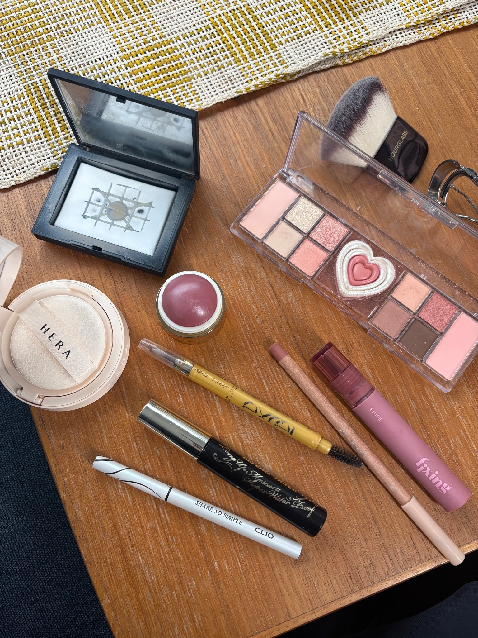 USE CODE DAILYHELEN12 for 12% off orders over $95USD on YesStyle

Current products:
Hera skin glow cushion (but I prefer the black for a slightly less glowy, more coverage look) SHADE:21N1
Blush in shade ARCHIVAL

Eyeshadow in PEACH HEAVEN
Eyeliner (best I’ve ever used, thin, precise and long lasting) in DARK BROWN
Mascara is long and curl (I’ve used this for 8 years 🥹)
Brow pencil in NATURAL BROWN

Lip pencil in ROSY PINK
Lip tint in DUSTY BEIGE