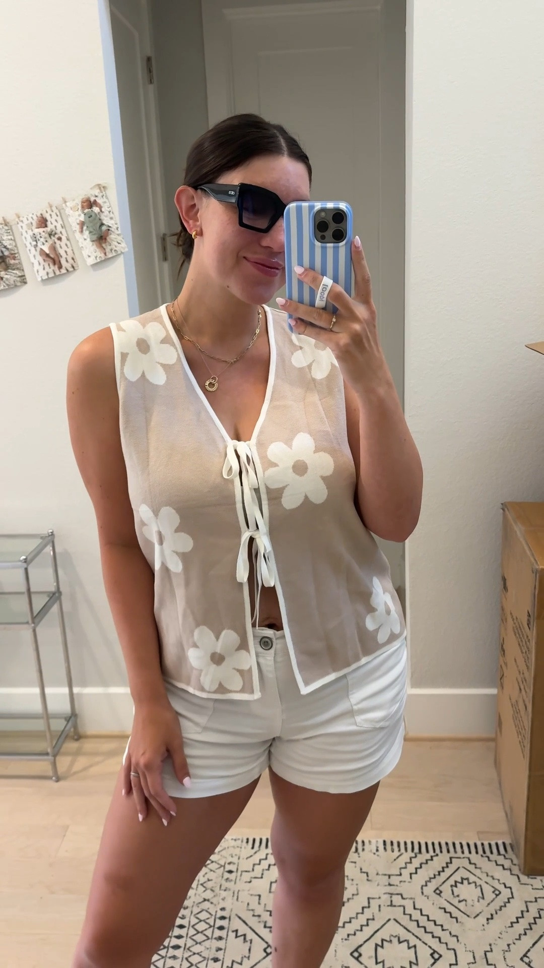 I’m starting to want to rediscover my style again postpartum now! I just got an order in from Amazon and absolutely LOVE this top!

Bf mamas, it’s easy access to the girls🍒and even though it’s sleeveless I can where my pumping bra underneath and it doesn’t show🙌🏻. Not in a season of life to be wearing a strapless bras yet😅. + I love the print! It comes in many other prints too

Code ANGELICA10 for 10% off of my phone case!

#LTKmomlife #LTKMidsize #LTKootd