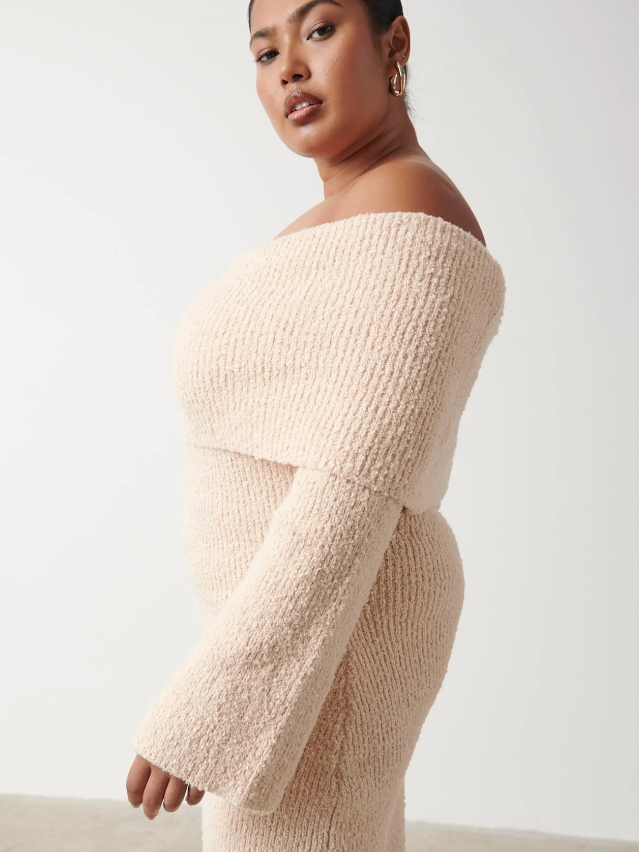 Elodie Midaxi Bardot Knit Dress Curve | Pretty Lavish (UK)