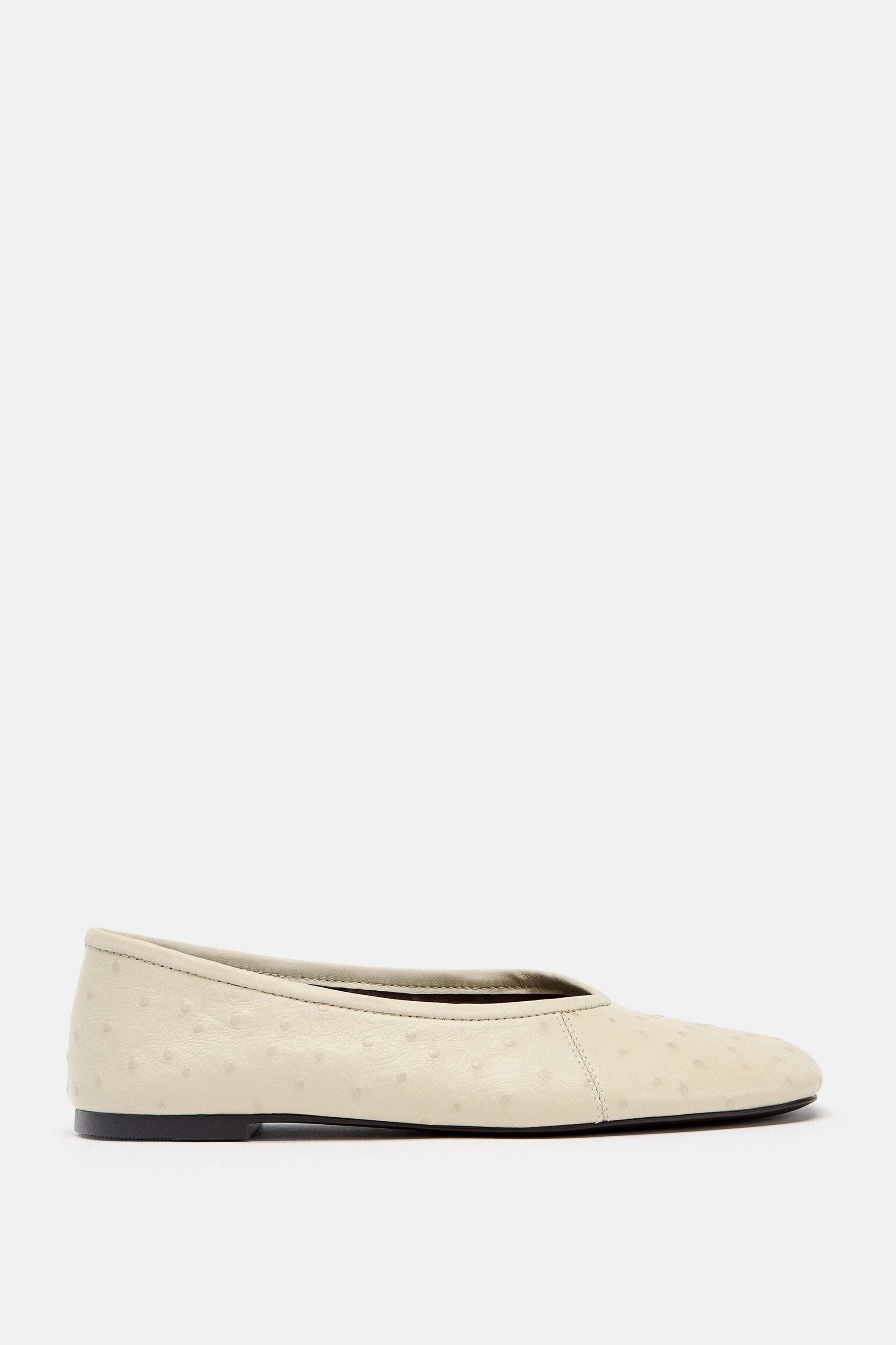 EMBOSSED BALLET FLATS | Zara US