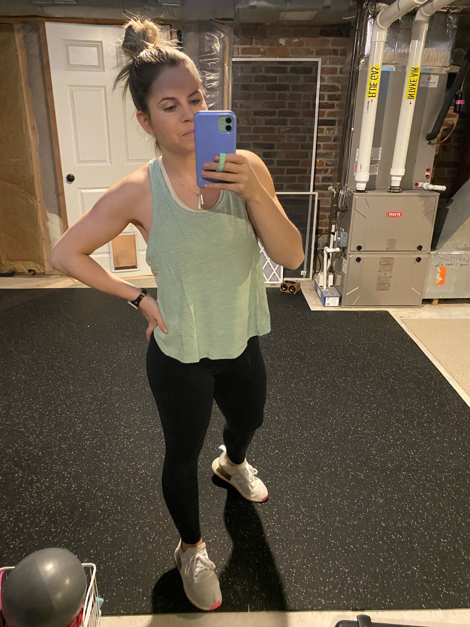 Workout clothes, activewear, old navy active, aerie leggings 


#LTKSeasonal #LTKfit #LTKFind
