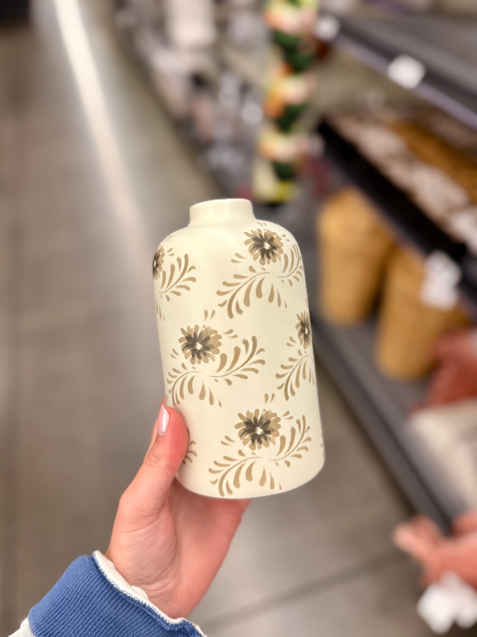 The cutest flower vase! Available in 2 sizes

Walmart, Home Decor, Apartment, Trendy

#LTKHome #LTKSaleAlert #LTKStyleTip