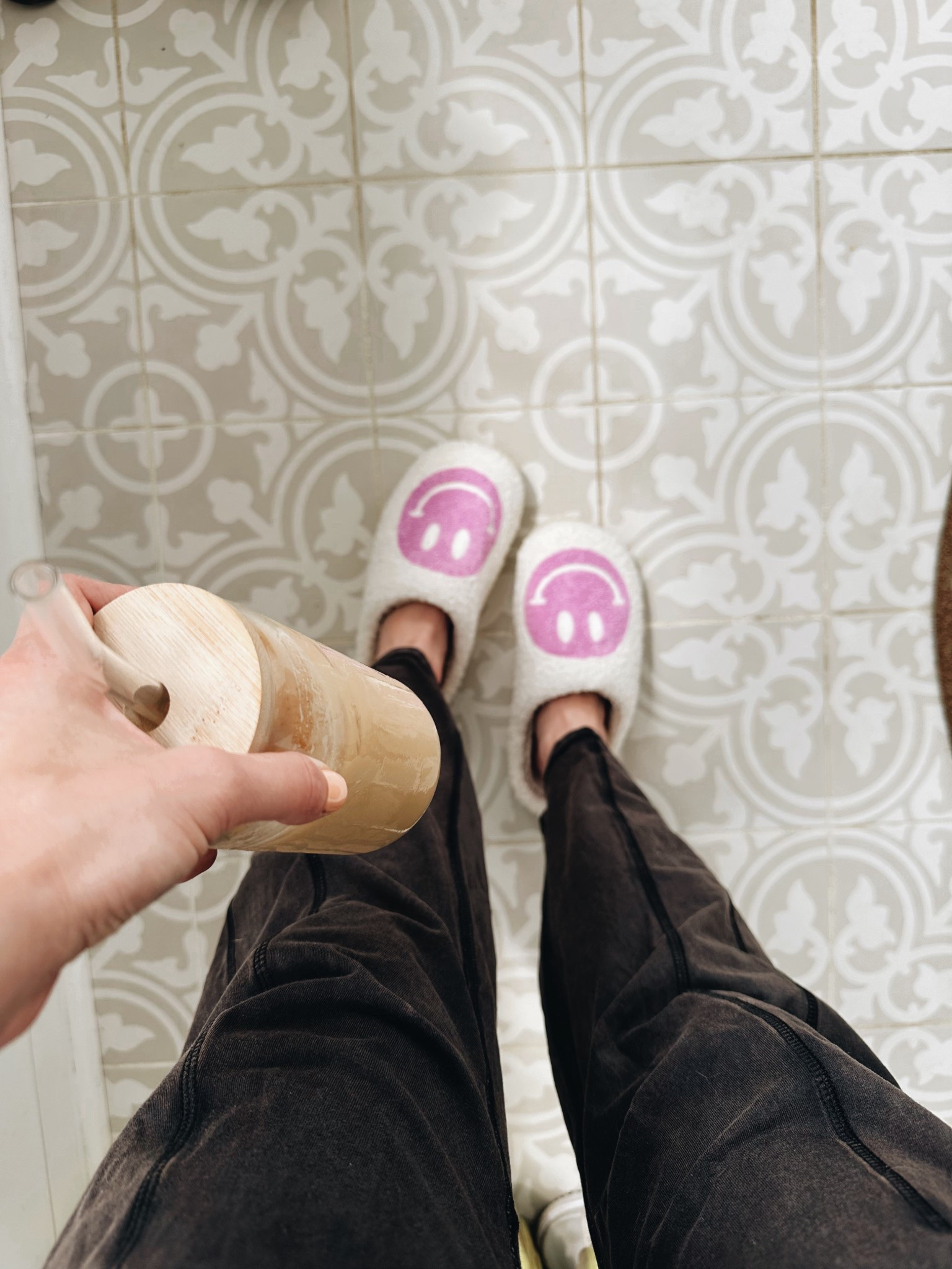 Smiley slippers under $20!

#LTKdayinmylife #LTKmomlife #LTKSeasonal