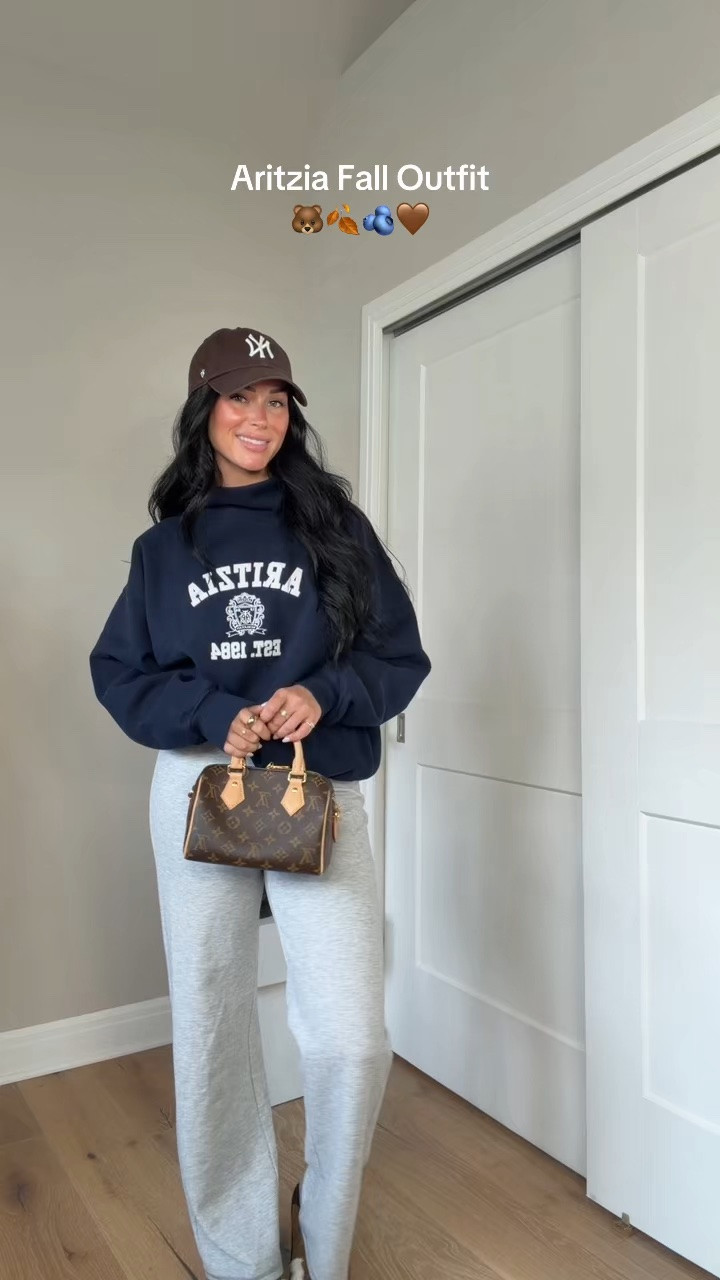 Aritzia fall outfit inspo 🤎🍂 All of these pieces are SO good!! Let me know what else you want to see for fall. I’ll have this entire look linked over on my LTK.

My sizing: 5'7", 145 lbs, 32DD. I'm wearing size smalls.

@Aritzia  #Aritzia #FallOutfit #FallStyle #AritziaStyle #OutfitInspo