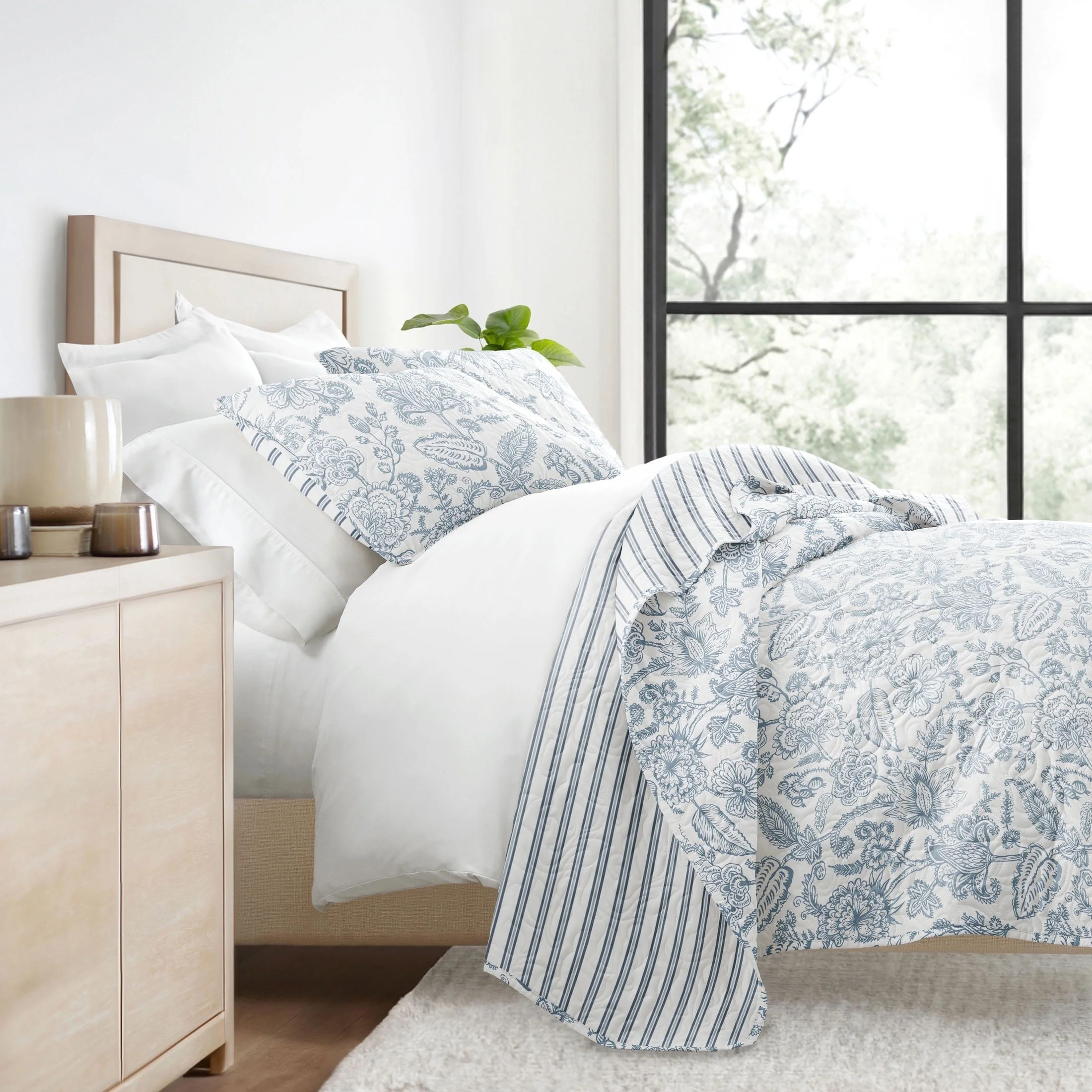 Lightweight Reversible Quilt Sets in Dusk Blue Jacobean Patterned Coverlet for Full/Queen Size Be... | Walmart (US)