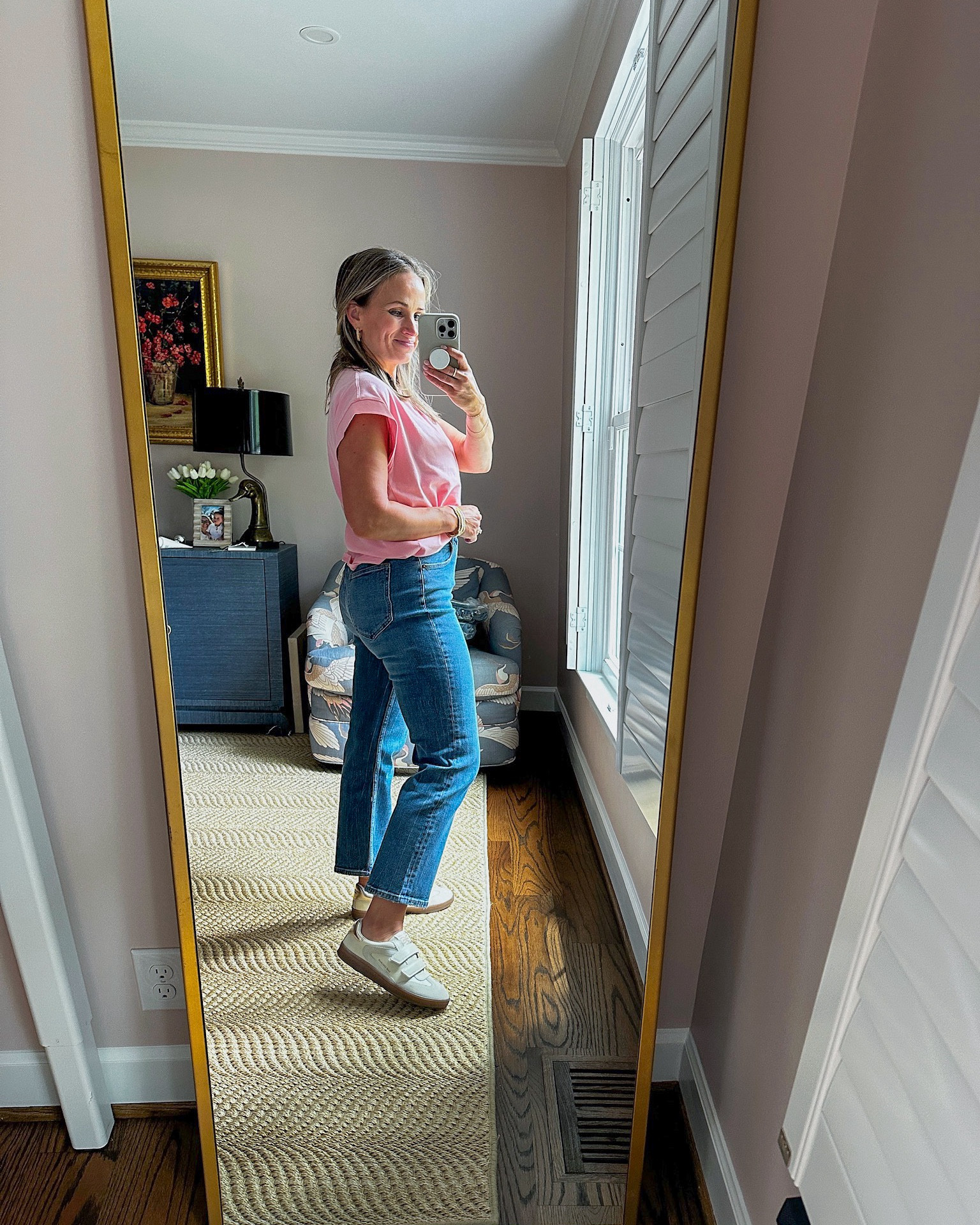 The best straight leg jeans from the Abercrombie sale! This is a size 27 Short. I’m 5’1” for reference.

#LTKSaleAlert #LTKFindsUnder100 #LTKxAF