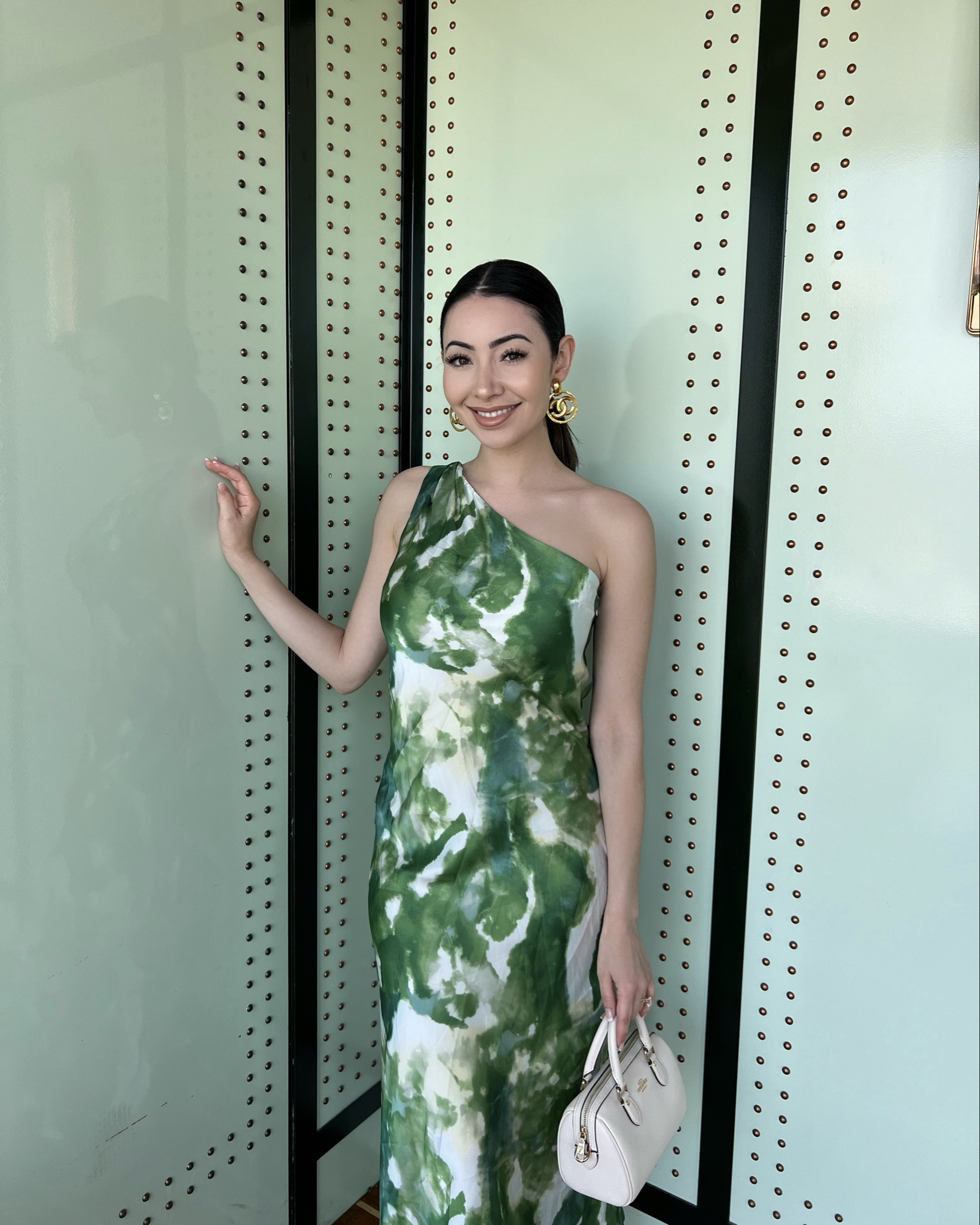 Green one shoulder summer dress

Summer dresses
Summer outfits 
Shein finds
Green dress
Satin dress
Wedding guest dress
Colorful dress
Vacation dress


#LTKFindsUnder50 #LTKSummerSales #LTKItBag