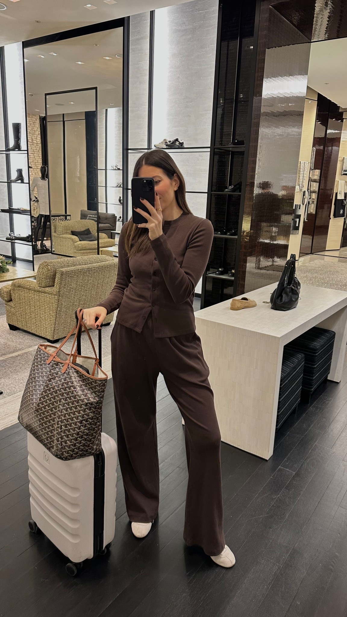 The launch we have all been waiting for 🙌🏼🤎🙌🏼 Our WAT rubbed lounge set is now available in now and we couldn't be any more obsessed! Comfy & chic.. yes please!! 

#LTKeurope #LTKuk #LTKwinter