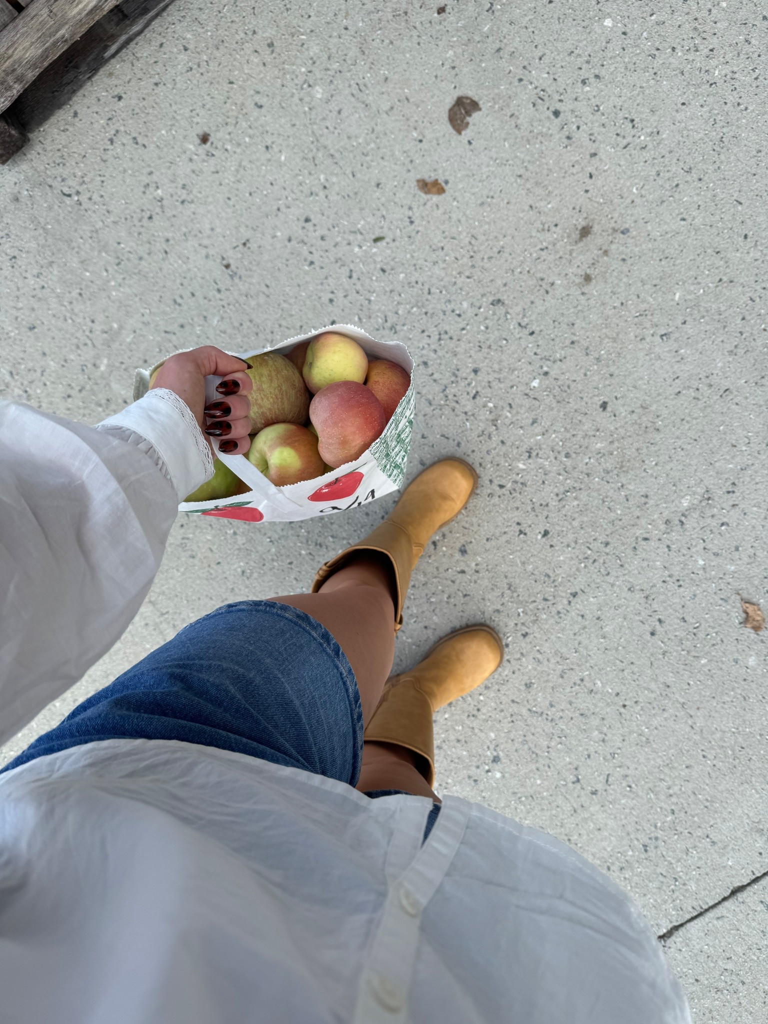 Apple picking outfit 🍎🍂 
Old navy
Zara
Walmart