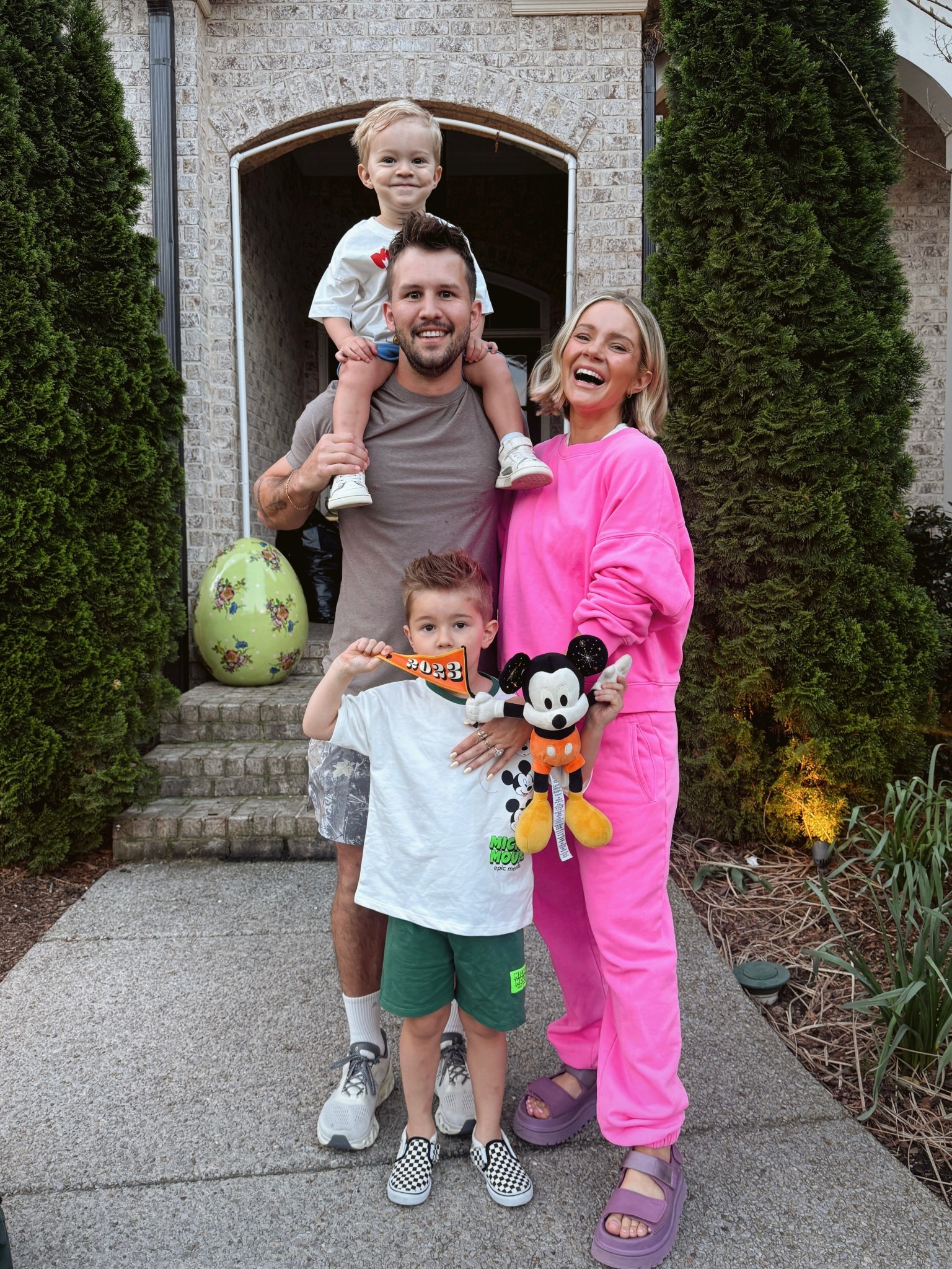 Disney travel outfit! Summer travel, family travel 

#LTKSeasonal #LTKSaleAlert