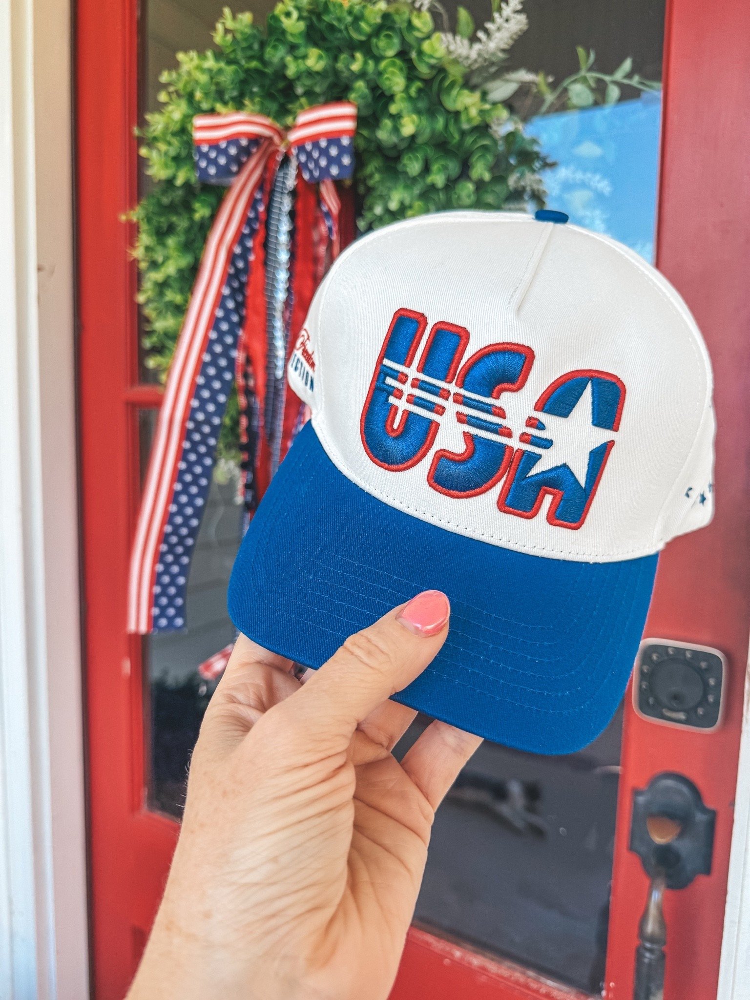 Love my new USA hat and I also bought this bow for my front door wreath! Both Amazon! 👏🏼🥰🇺🇸❤️