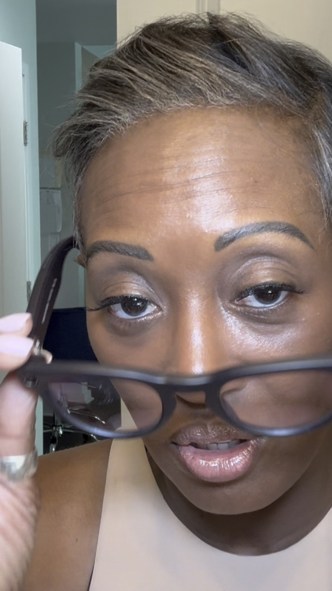 The Metas will not disappoint! They are sooo cute and go with everything 😍 #rwybanmetas #smartglasses #over50

#LTKStyleTip #LTKOver40