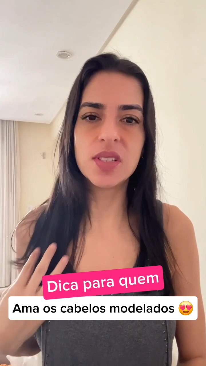 Minha dica de hoje é pra quem ama os cabelos modelados.  Eu adoro e a escova secadora me deu autonomia pra arrumar o cabelo do jeitinho que eu gosto, em poucos minutinhos. Já testei vários modelos mas a que deu o resultado que amo, seca sem deixar frizz e deixa o cabelo com muito brilho é a Gama Stylish Keration 3D de 1.300 w

#LTKbrasil #LTKsale #LTKbeauty