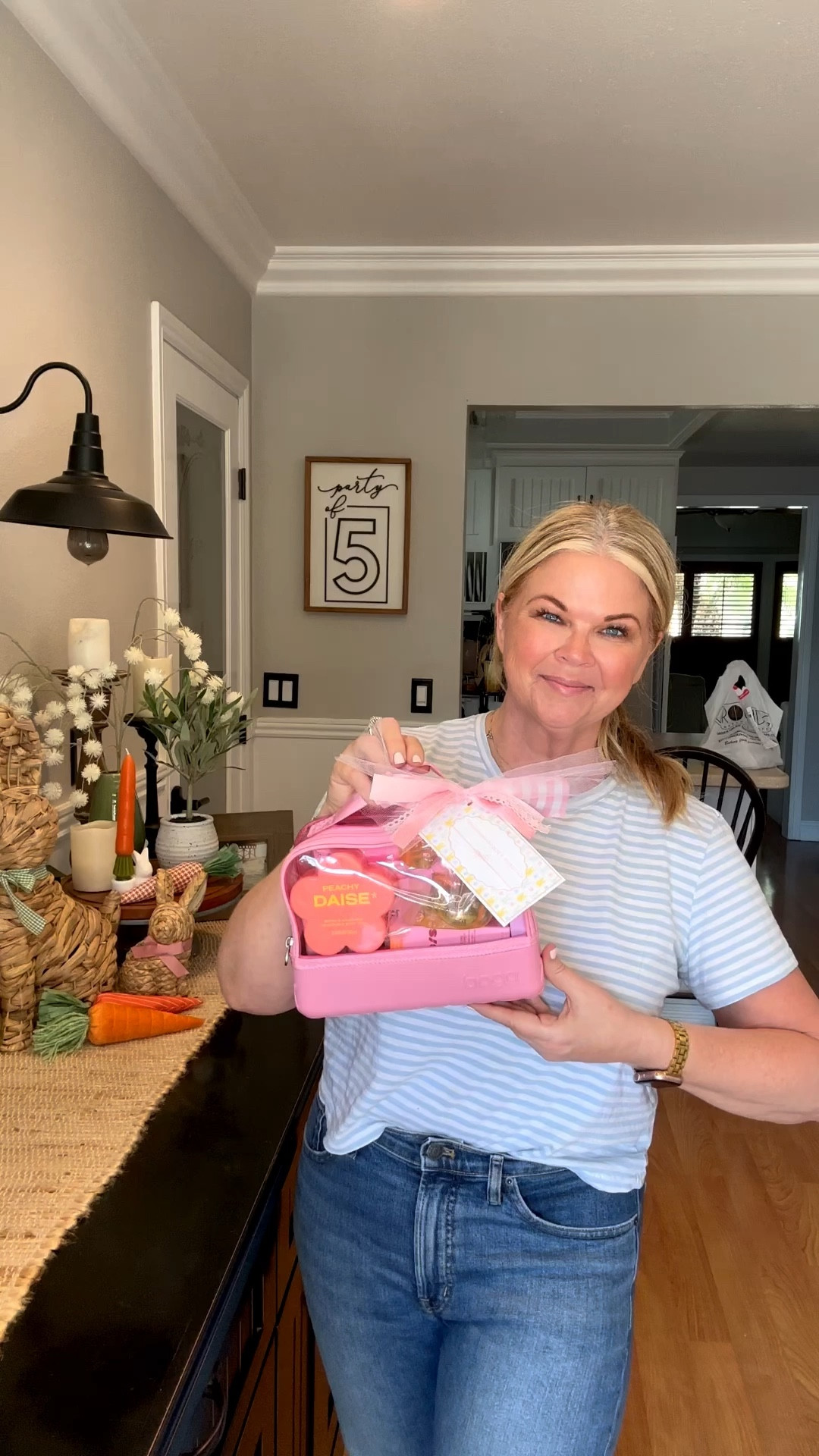 This Bogg Bag is perfect for gifting! Gift it on its own or add a little bit of fun right inside like I did. This gift idea is for tweens on up! Join me for more gift ideas!🩷🐰

#LTKSeasonal #LTKBeauty #LTKstorytime